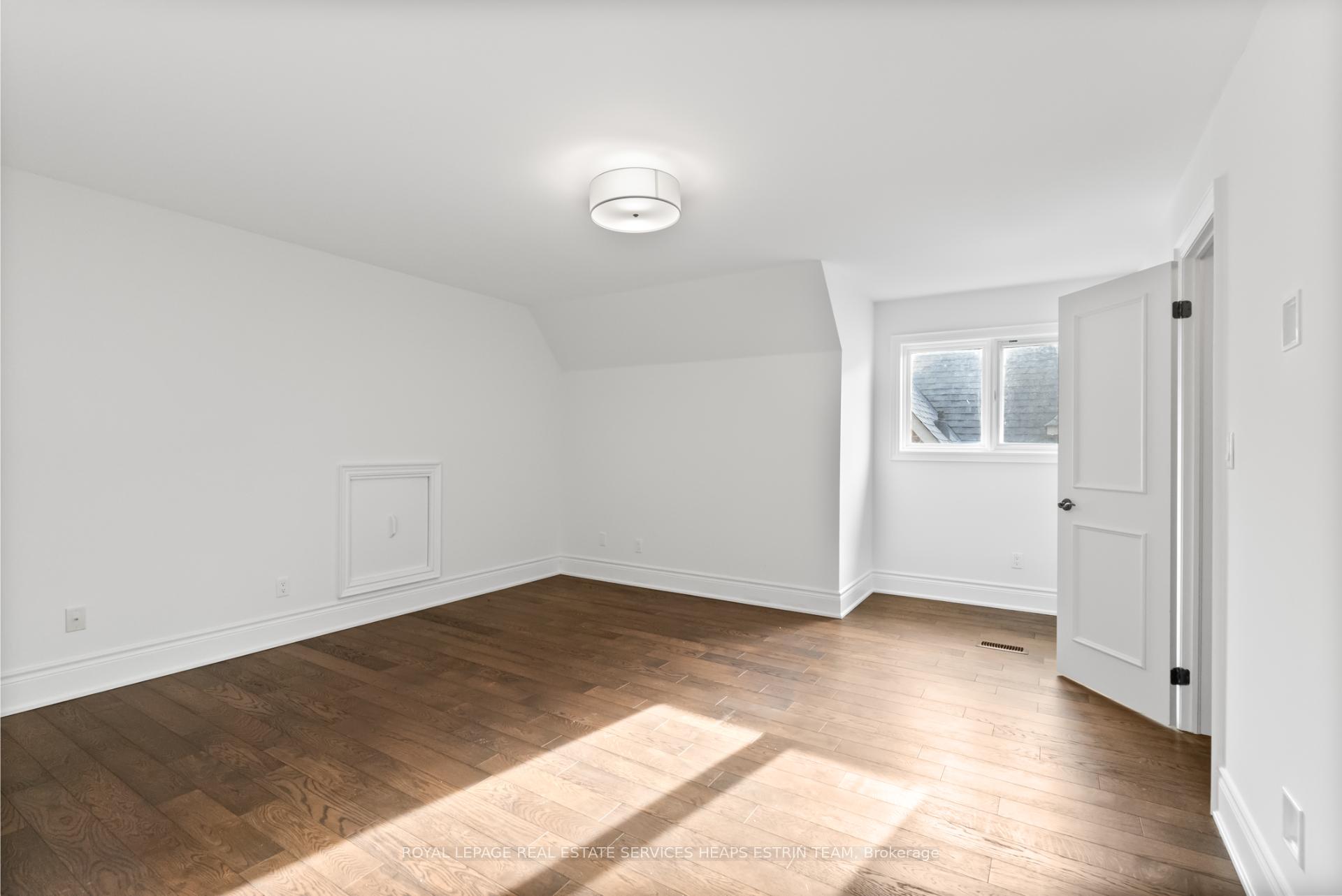 Photo 35 of 30 True Davidson Drive, Toronto, Leaside — HOMEH