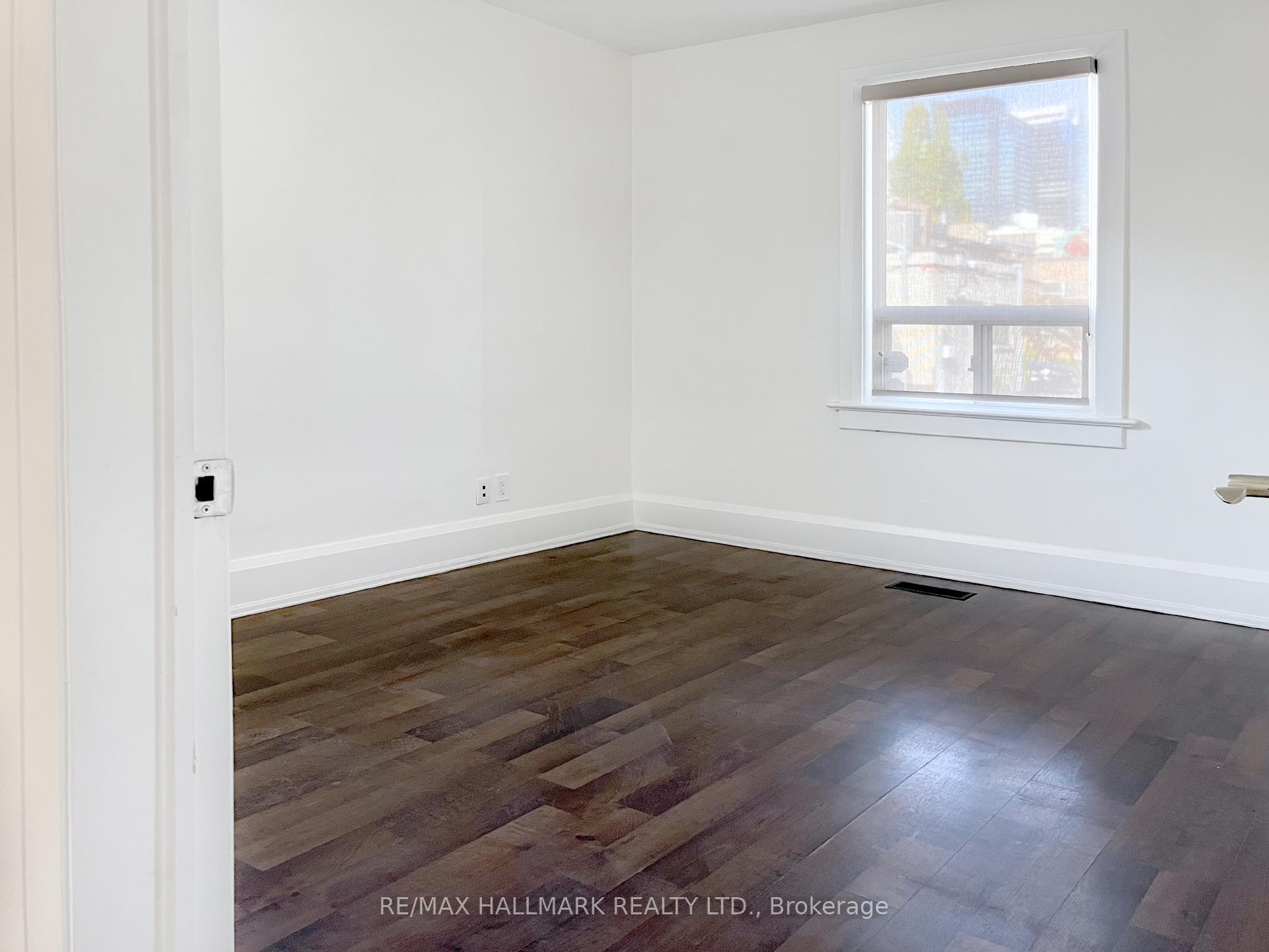 Photo 7 of 260 Soudan Avenue, Toronto, Mount Pleasant East — HOMEH