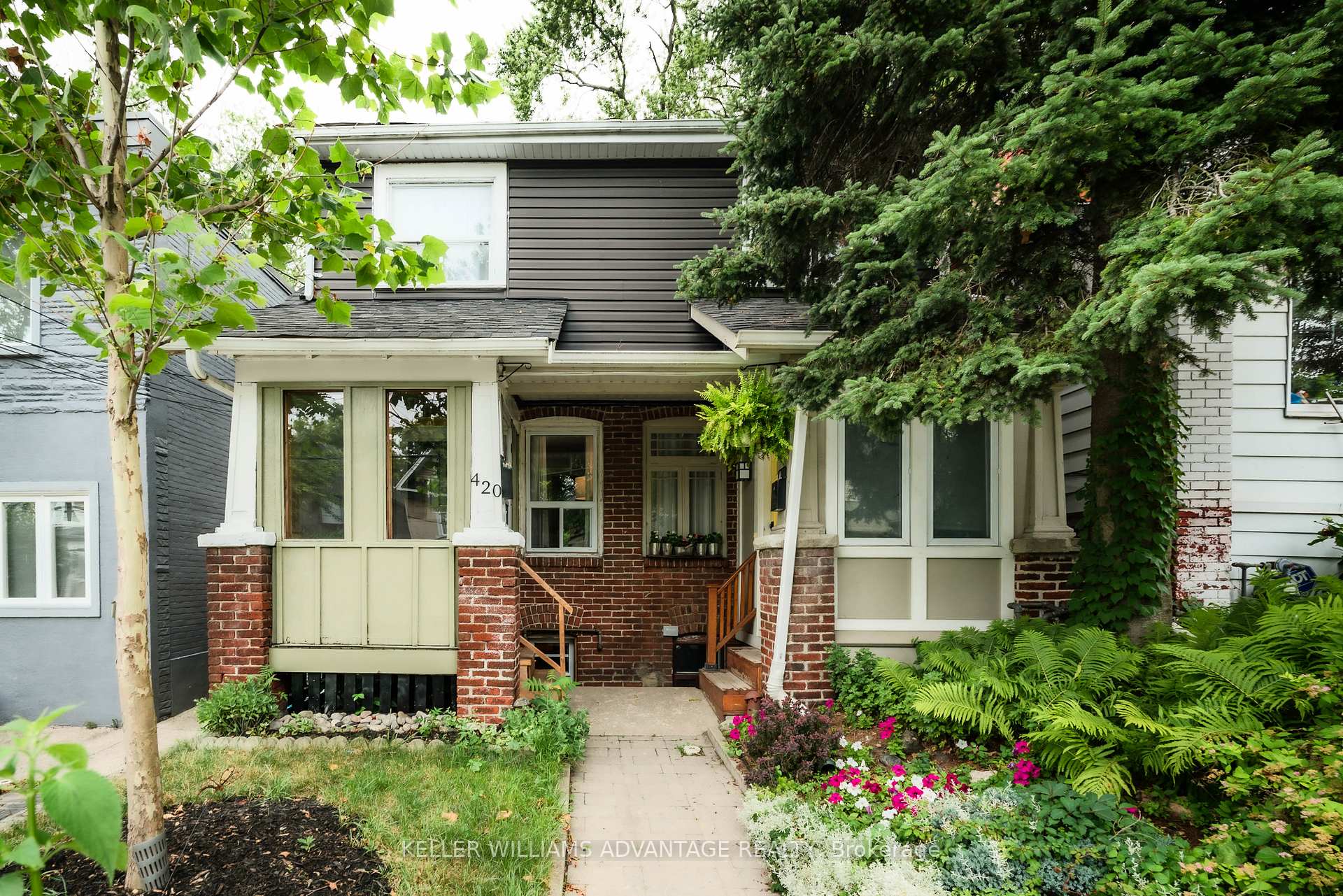 Front of 420 Rhodes Avenue