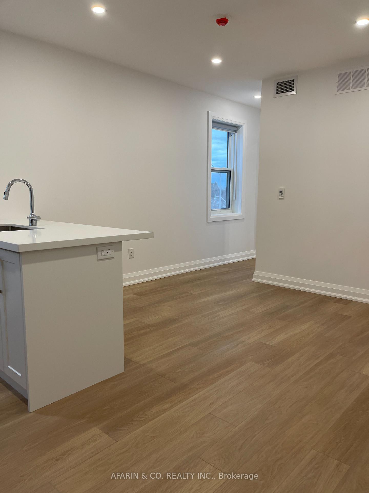 Photo 6 of Unit 4, 79 Cedarvale Avenue, Toronto, East End-Danforth — HOMEH