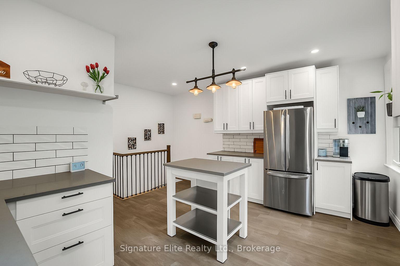 Photo 6 of 184 Swanwick Avenue, Toronto, East End-Danforth — HOMEH
