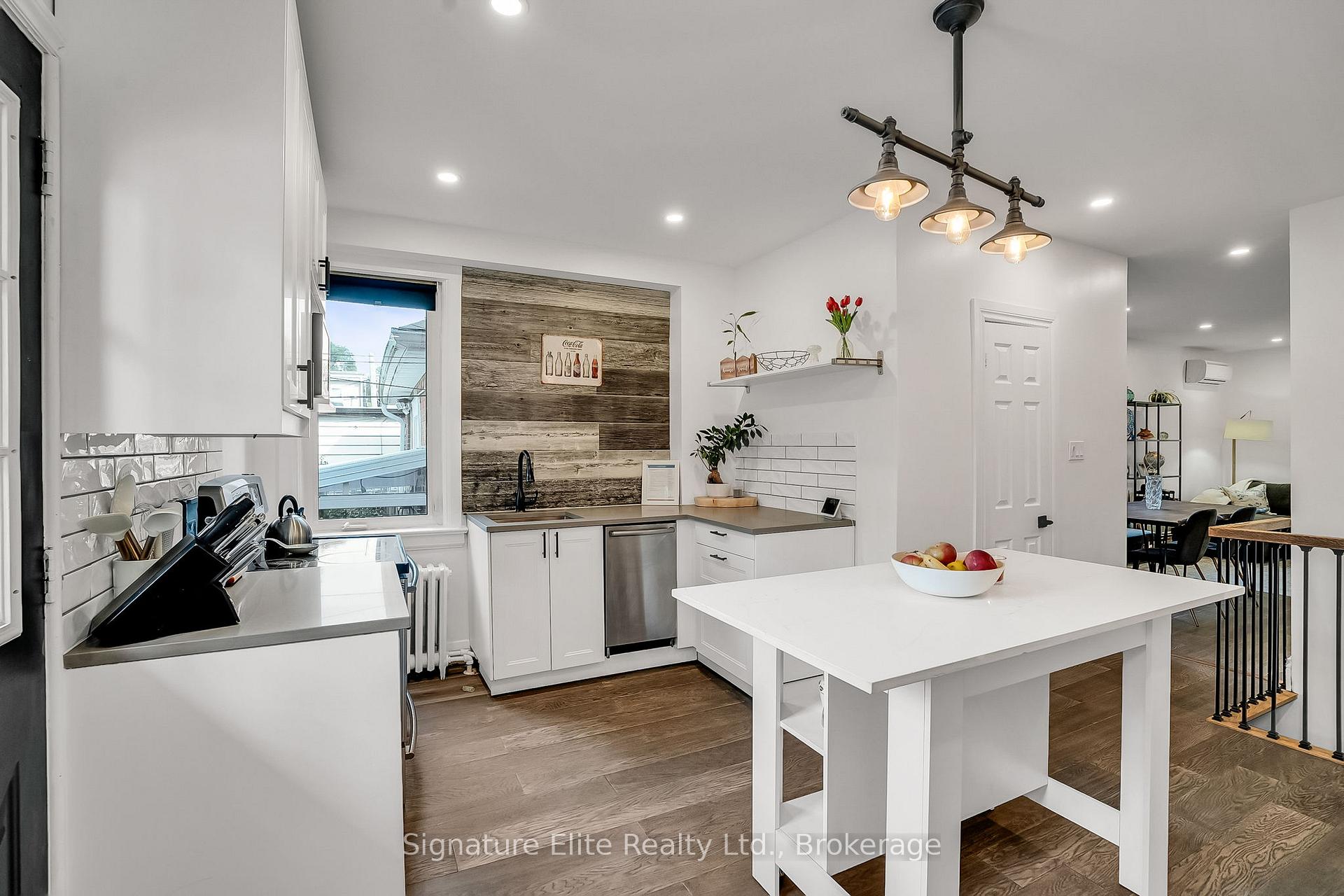 Photo 7 of 184 Swanwick Avenue, Toronto, East End-Danforth — HOMEH