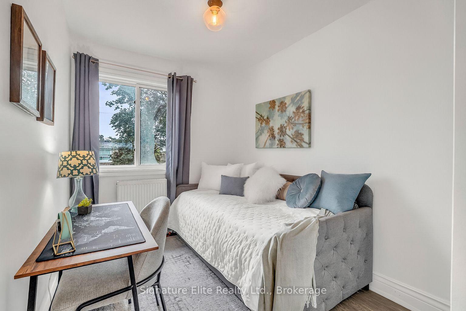 Photo 10 of 184 Swanwick Avenue, Toronto, East End-Danforth — HOMEH