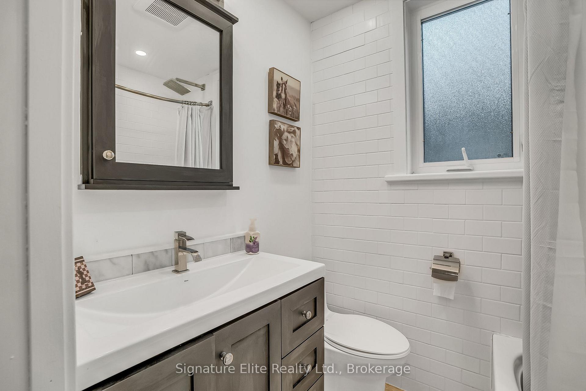 Photo 13 of 184 Swanwick Avenue, Toronto, East End-Danforth — HOMEH