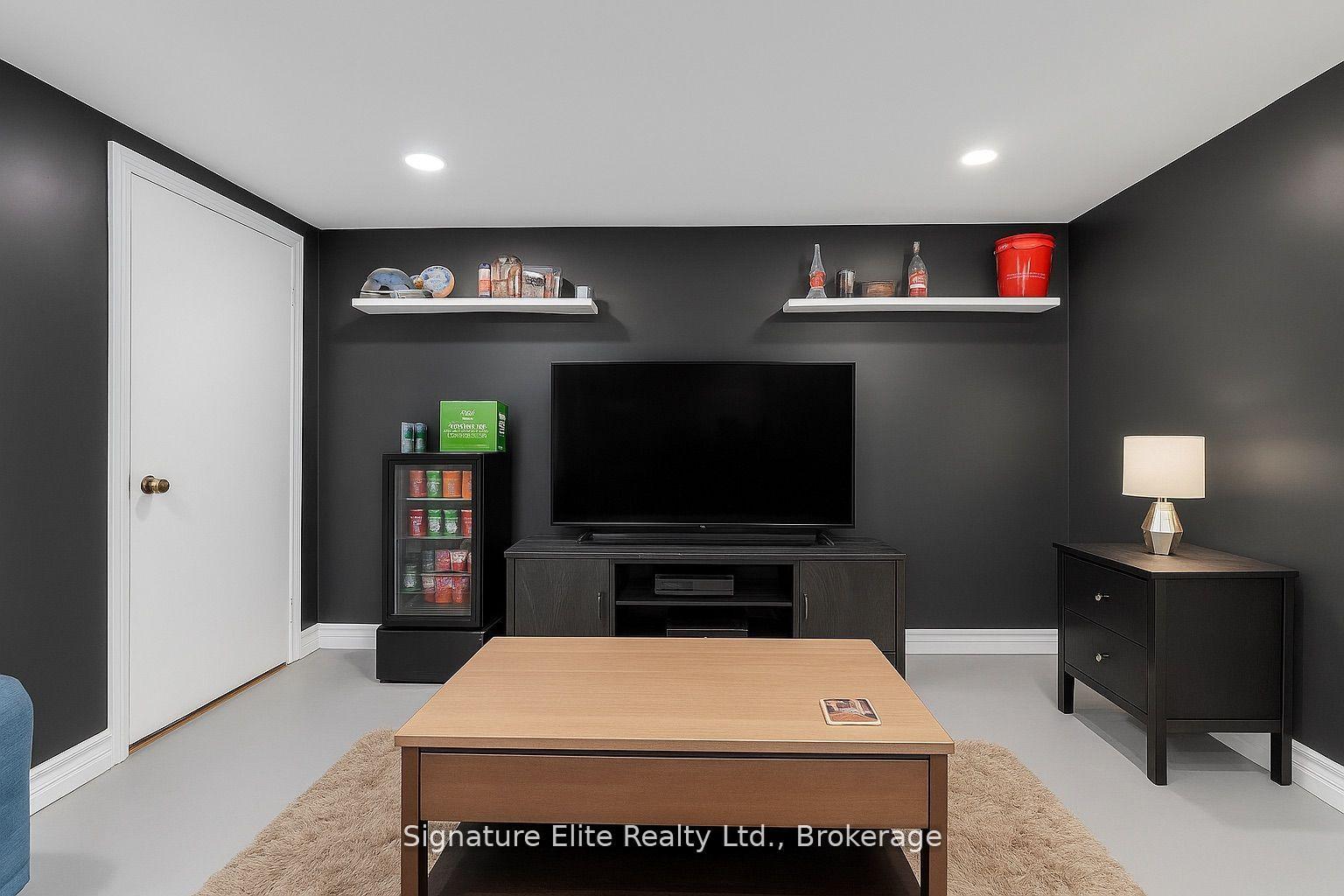 Photo 15 of 184 Swanwick Avenue, Toronto, East End-Danforth — HOMEH