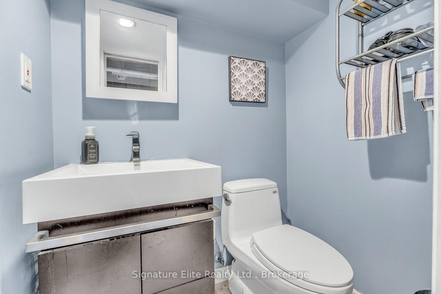 Photo 17 of 184 Swanwick Avenue, Toronto, East End-Danforth — HOMEH