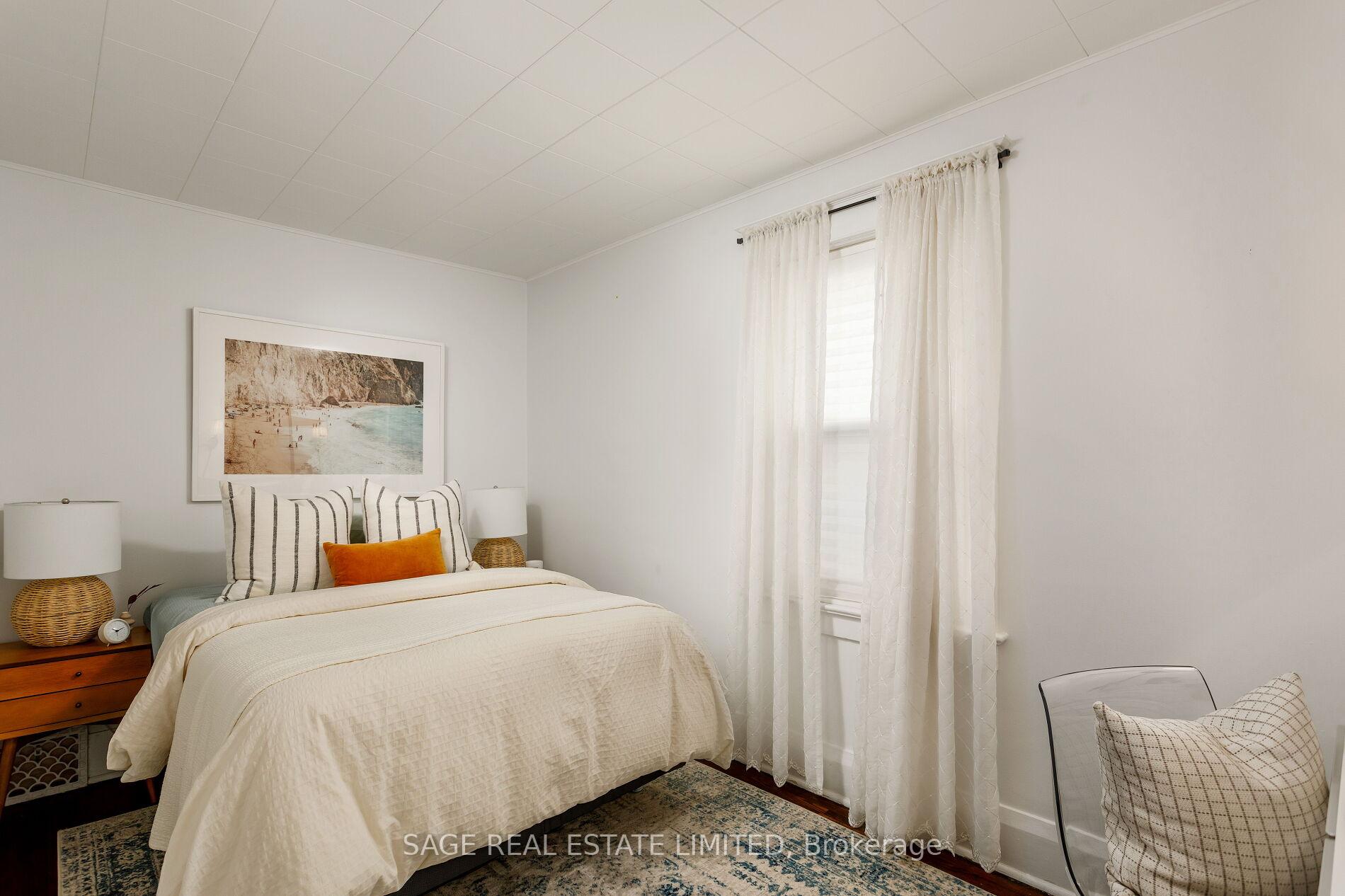 Photo 5 of 573 Sammon Avenue, Toronto, Danforth Village-East York — HOMEH