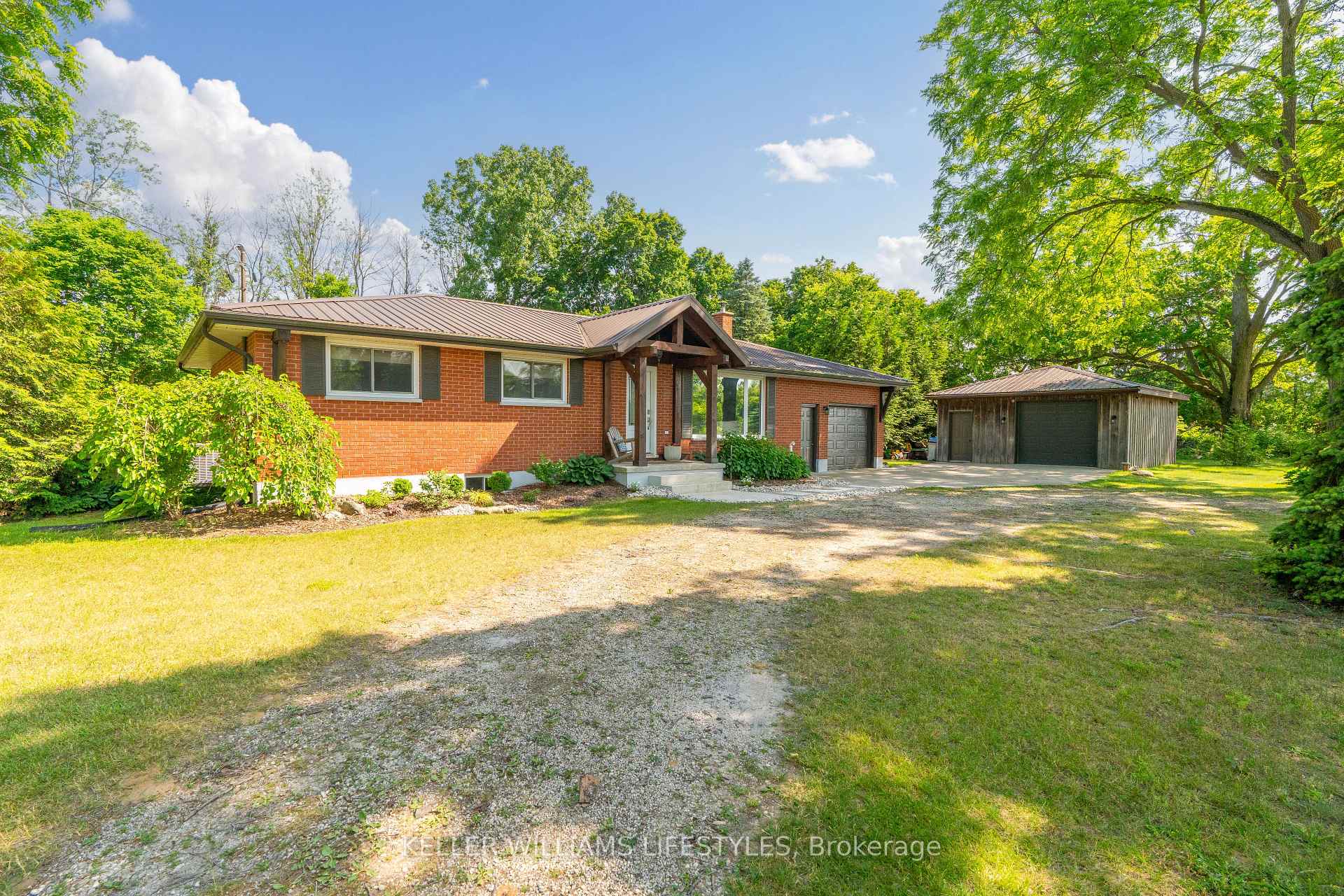 Photo 2 of 6837 Glendon Drive, Strathroy-Caradoc, Melbourne — HOMEH
