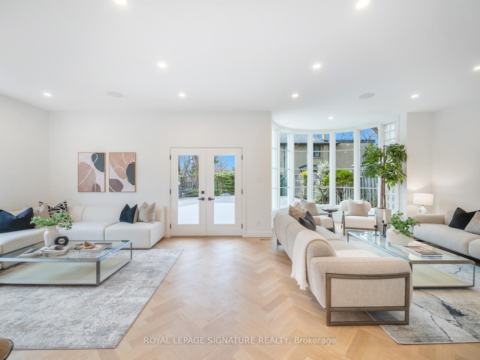 Photo 26 of 61 Bennington Heights Drive, Toronto, Leaside — HOMEH