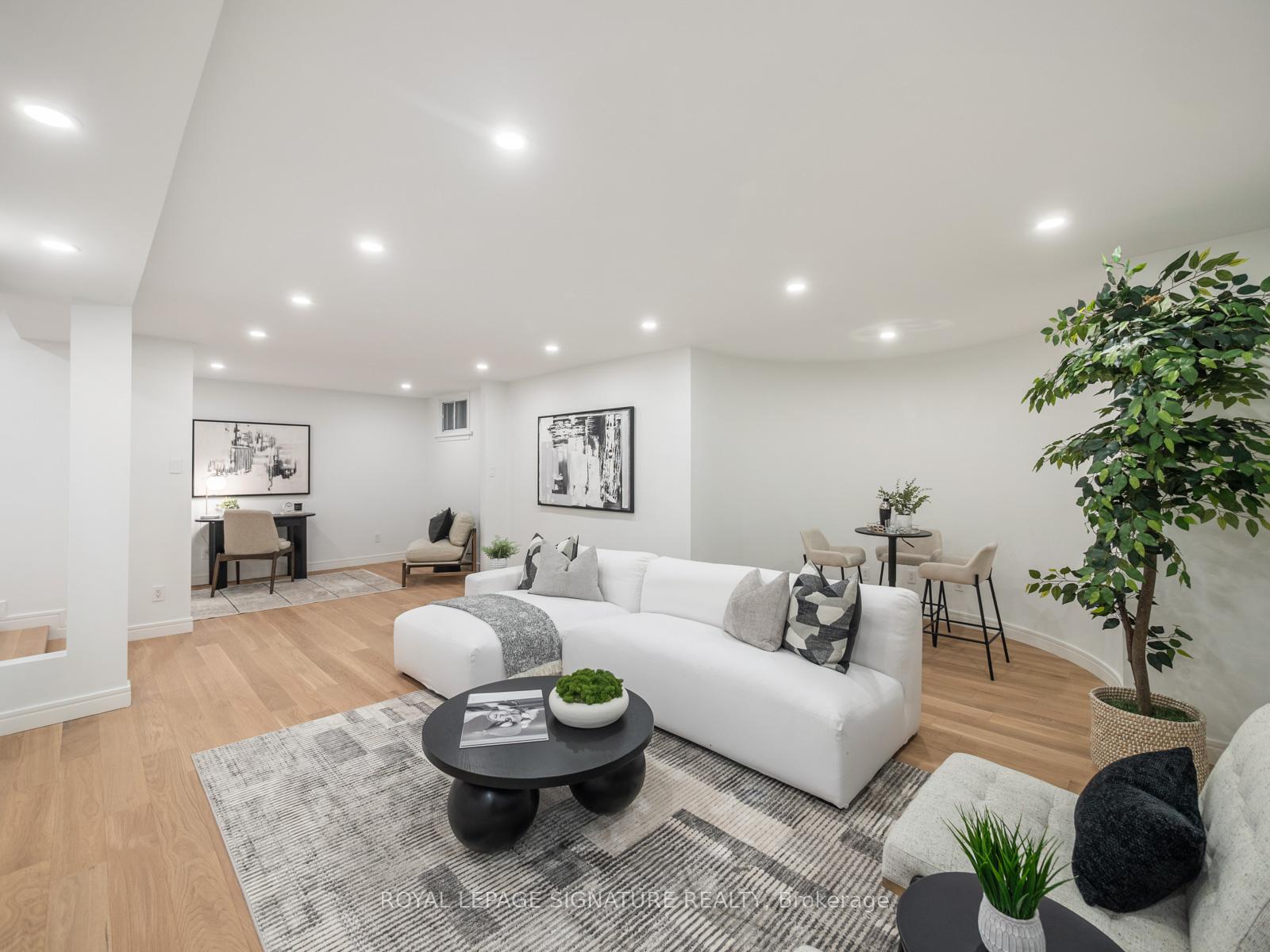 Photo 23 of 61 Bennington Heights Drive, Toronto, Leaside — HOMEH