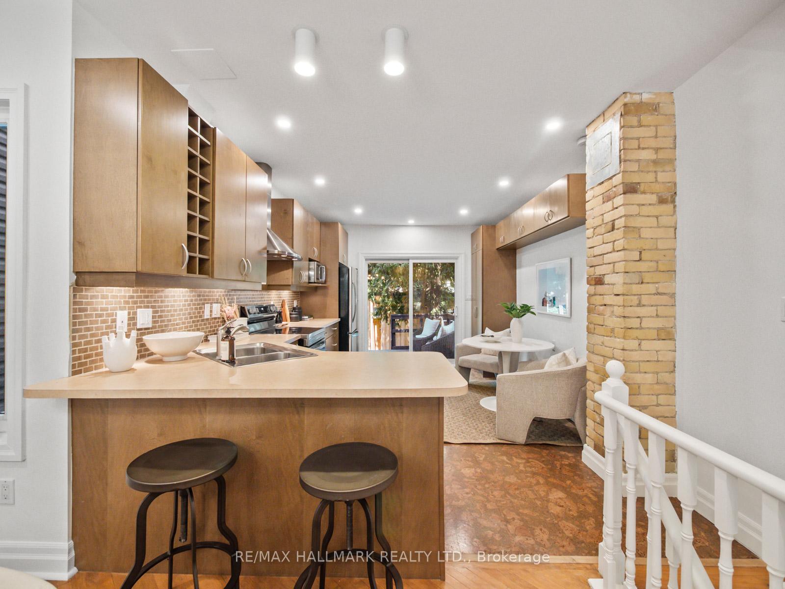 Photo 12 of 92 Wroxeter Avenue, Toronto, Blake-Jones — HOMEH