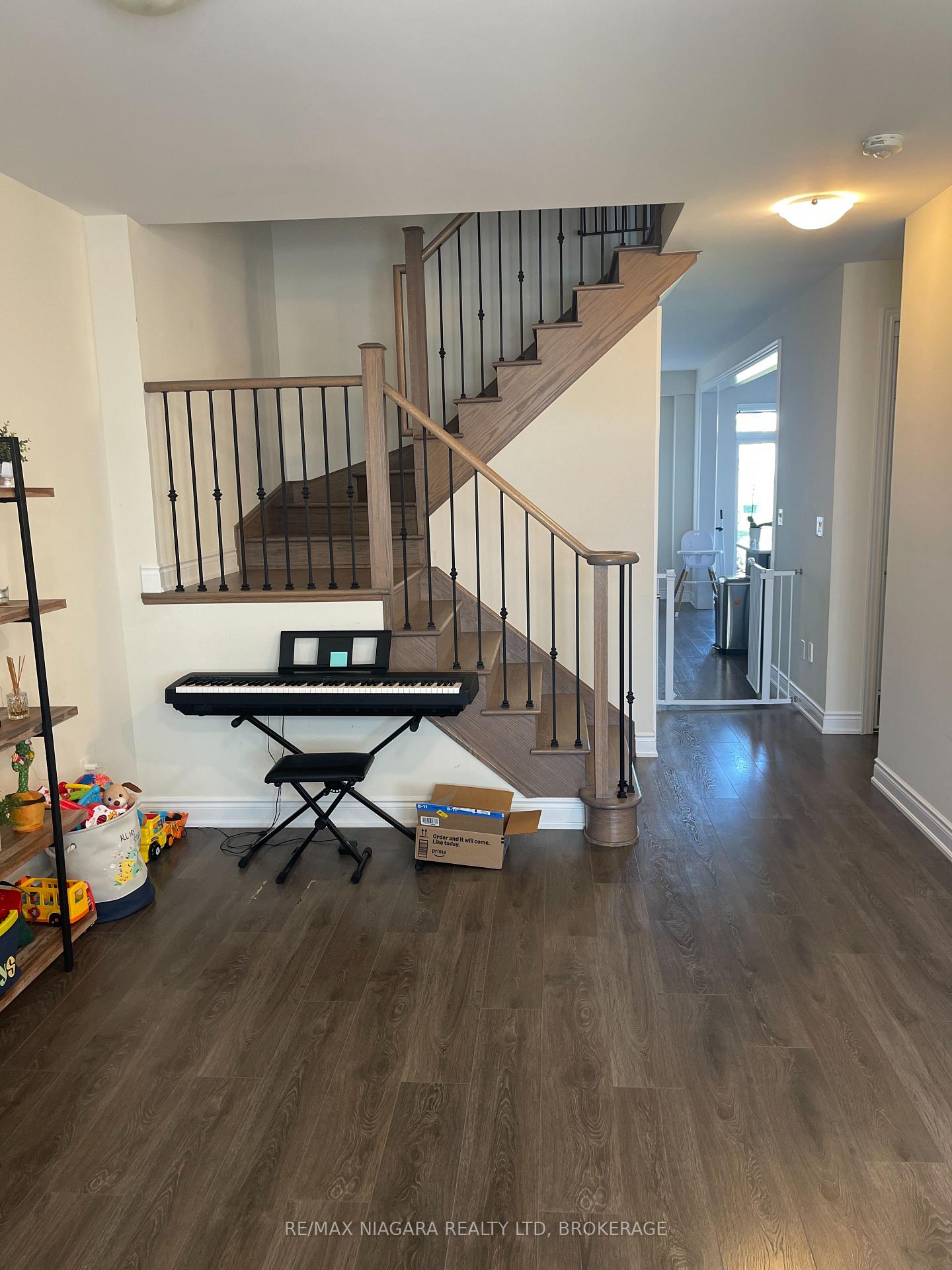 Photo 2 of 19 Legacy Lane, Thorold, Hurricane/Merrittville — HOMEH