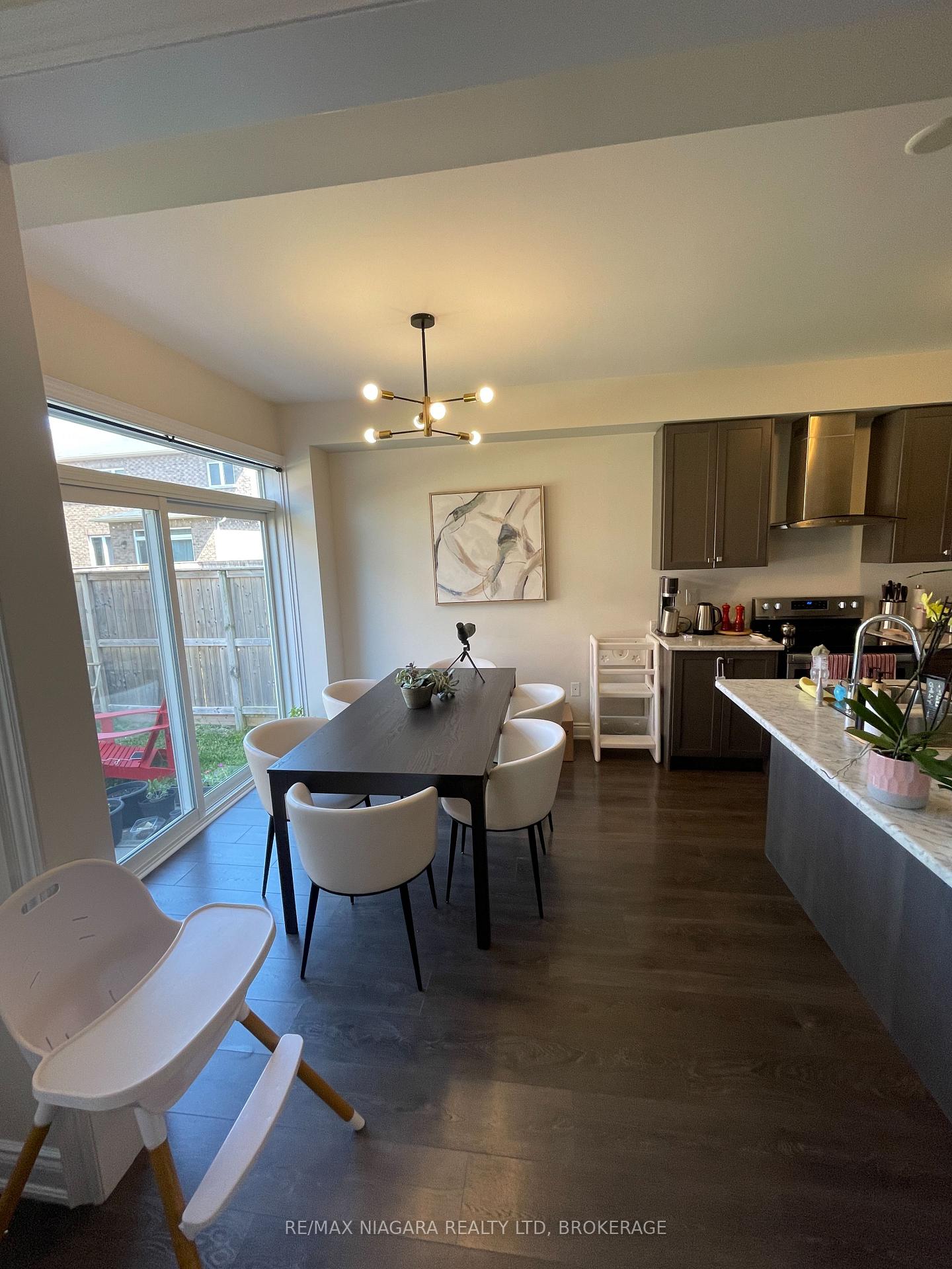 Photo 8 of 19 Legacy Lane, Thorold, Hurricane/Merrittville — HOMEH
