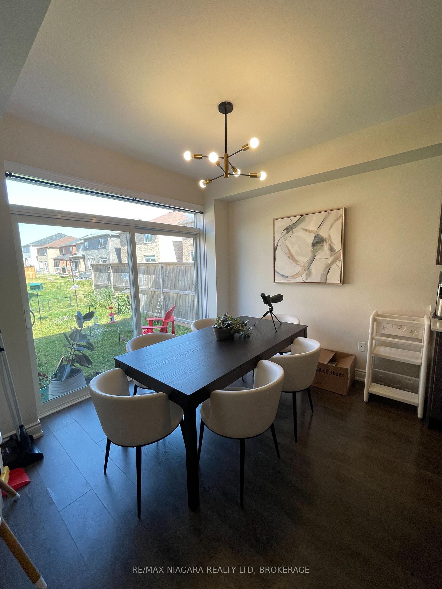 Photo 9 of 19 Legacy Lane, Thorold, Hurricane/Merrittville — HOMEH