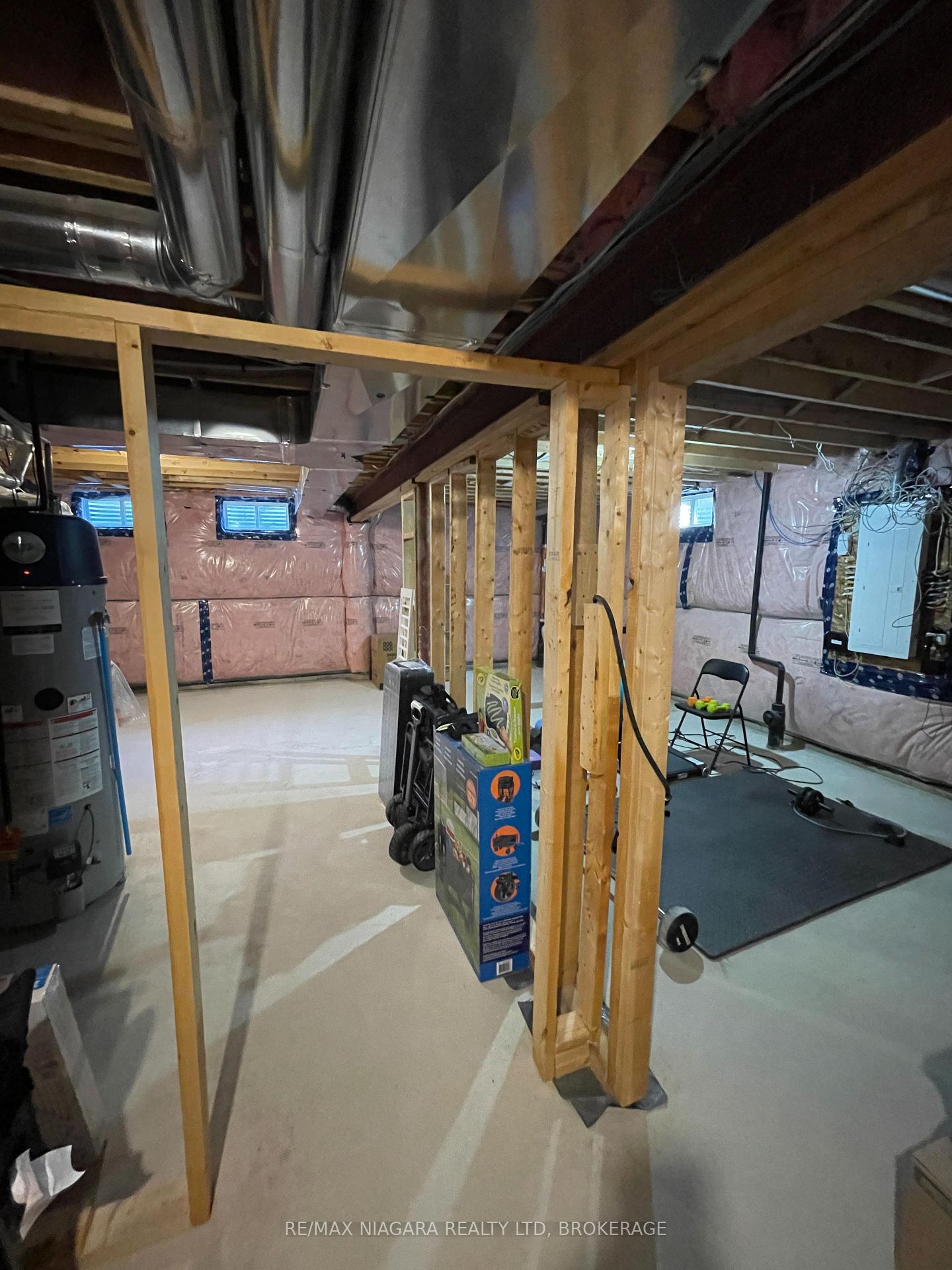 Photo 29 of 19 Legacy Lane, Thorold, Hurricane/Merrittville — HOMEH