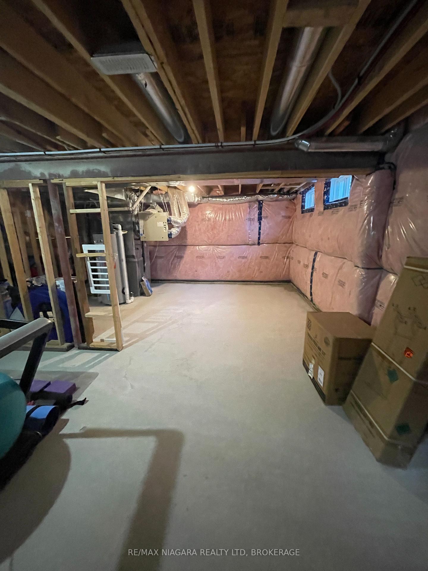 Photo 33 of 19 Legacy Lane, Thorold, Hurricane/Merrittville — HOMEH