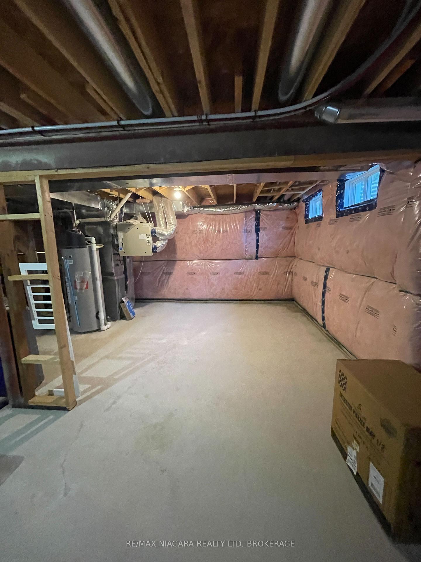 Photo 34 of 19 Legacy Lane, Thorold, Hurricane/Merrittville — HOMEH