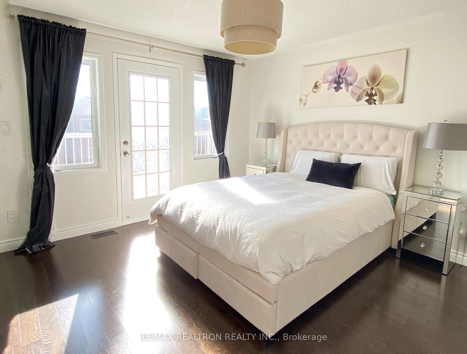 Photo 12 of 27 Flagman Street, Toronto, East End-Danforth — HOMEH