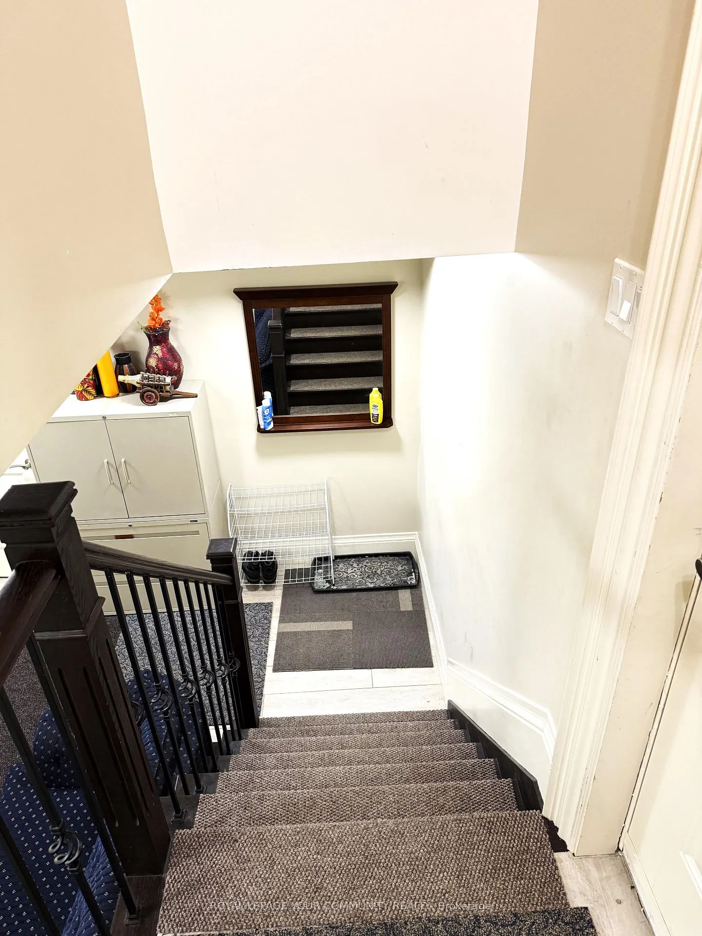 Photo 2 of Unit Lower Unit, 251 Floyd Avenue, Toronto, Danforth Village-East York — HOMEH