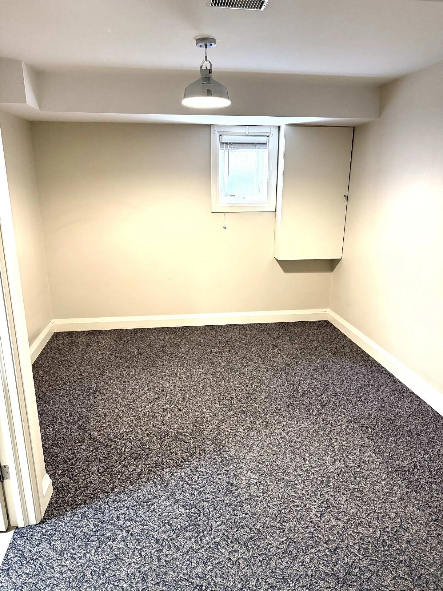 Photo 4 of Unit Lower Unit, 251 Floyd Avenue, Toronto, Danforth Village-East York — HOMEH