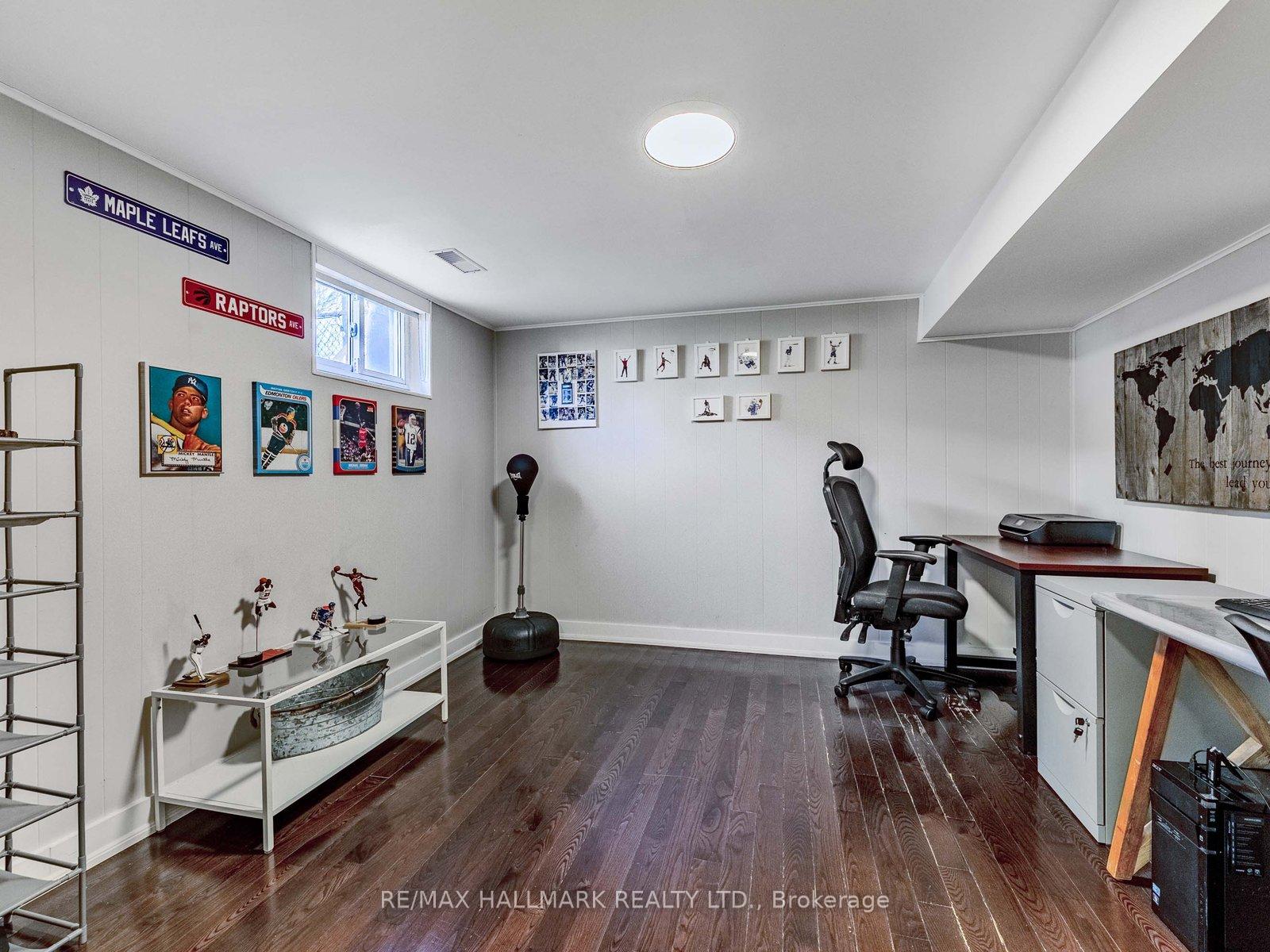 Photo 22 of 33 Everett Crescent, Toronto, Woodbine-Lumsden — HOMEH