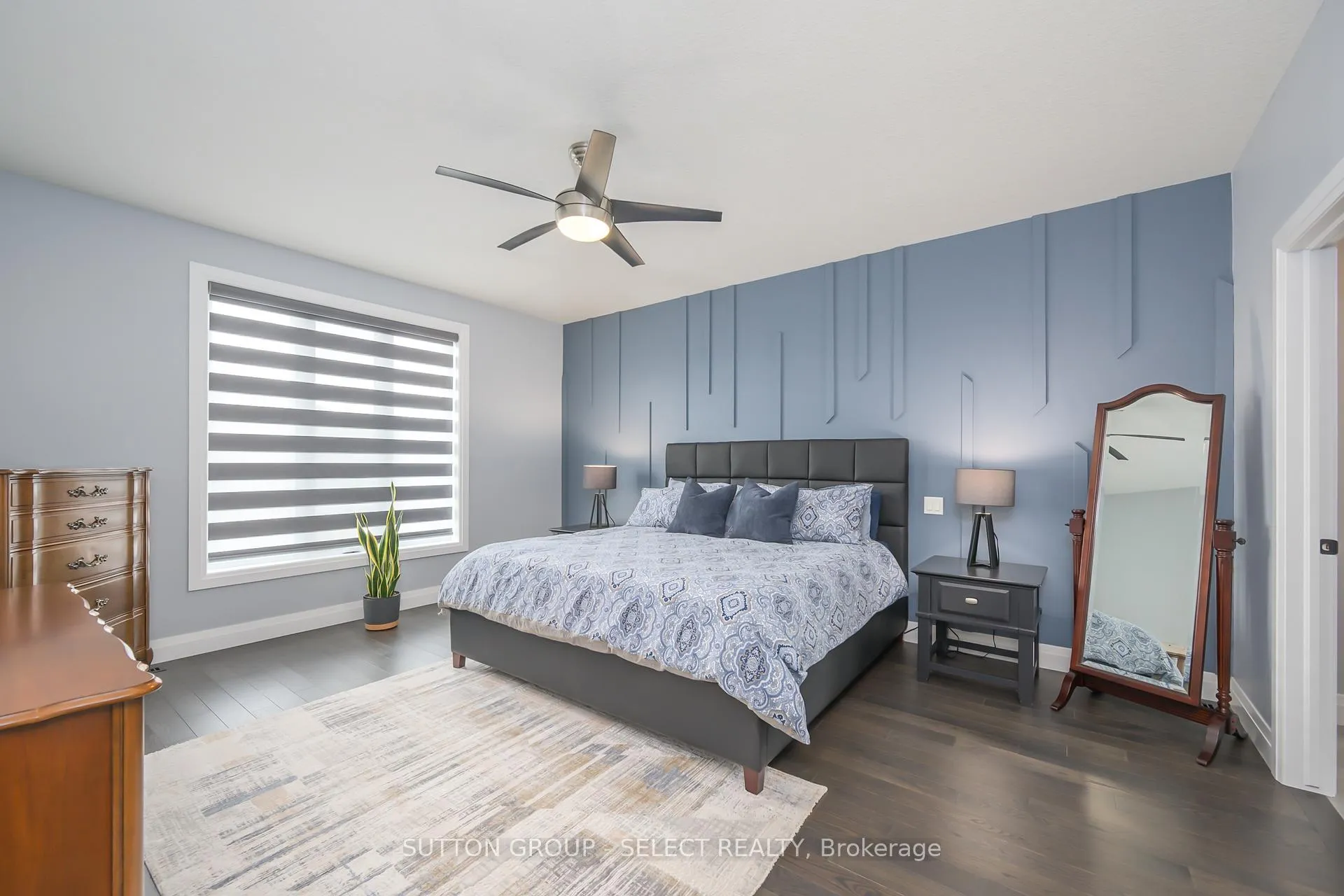 Photo 13 of 697 Barker Street, Strathroy-Caradoc, Mount Brydges — HOMEH