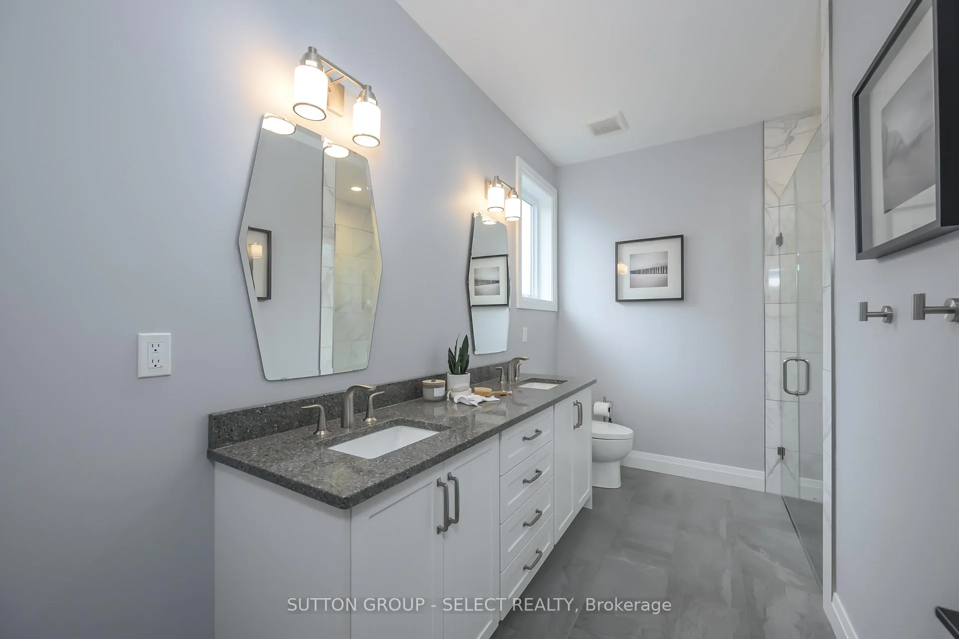 Photo 14 of 697 Barker Street, Strathroy-Caradoc, Mount Brydges — HOMEH