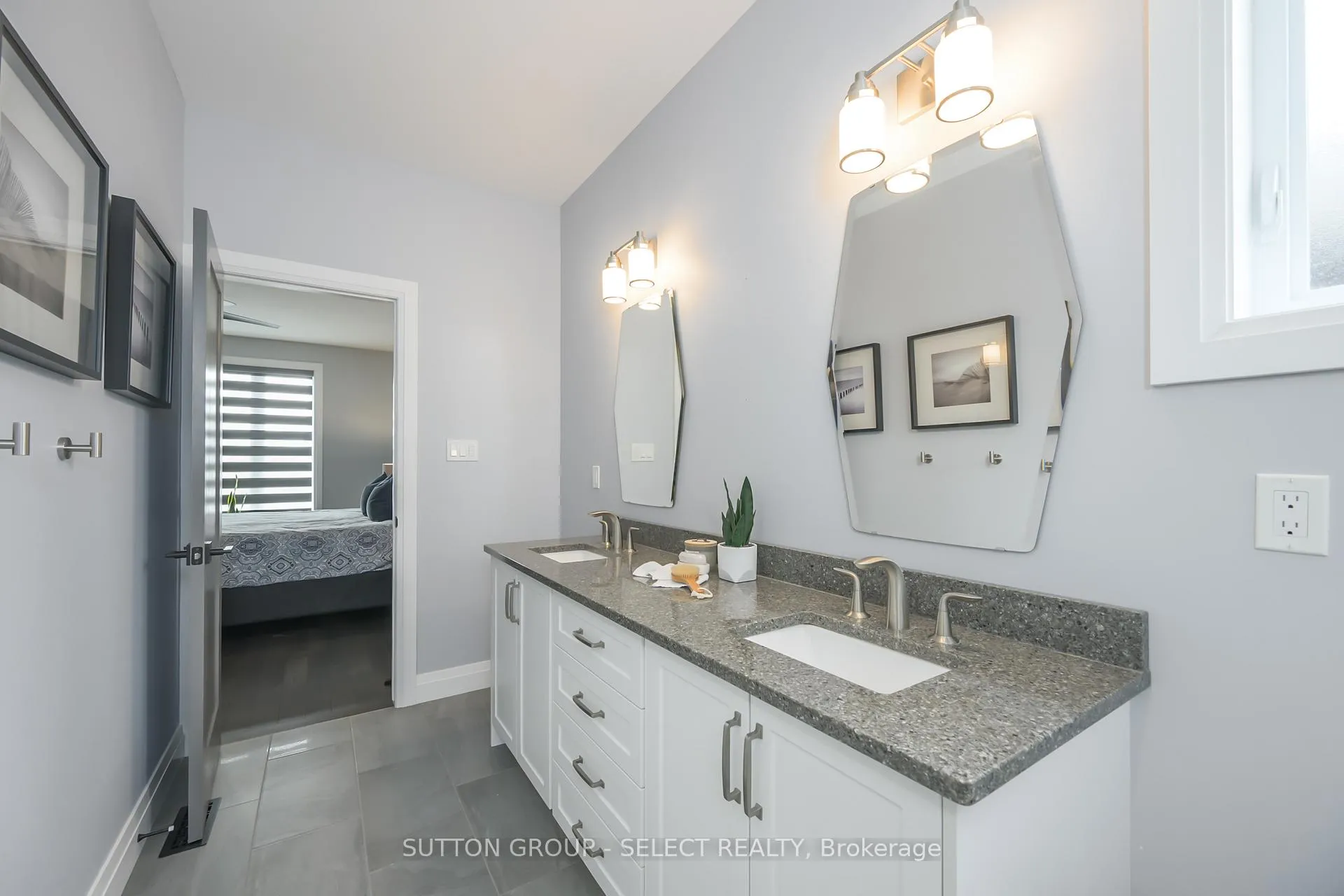 Photo 16 of 697 Barker Street, Strathroy-Caradoc, Mount Brydges — HOMEH