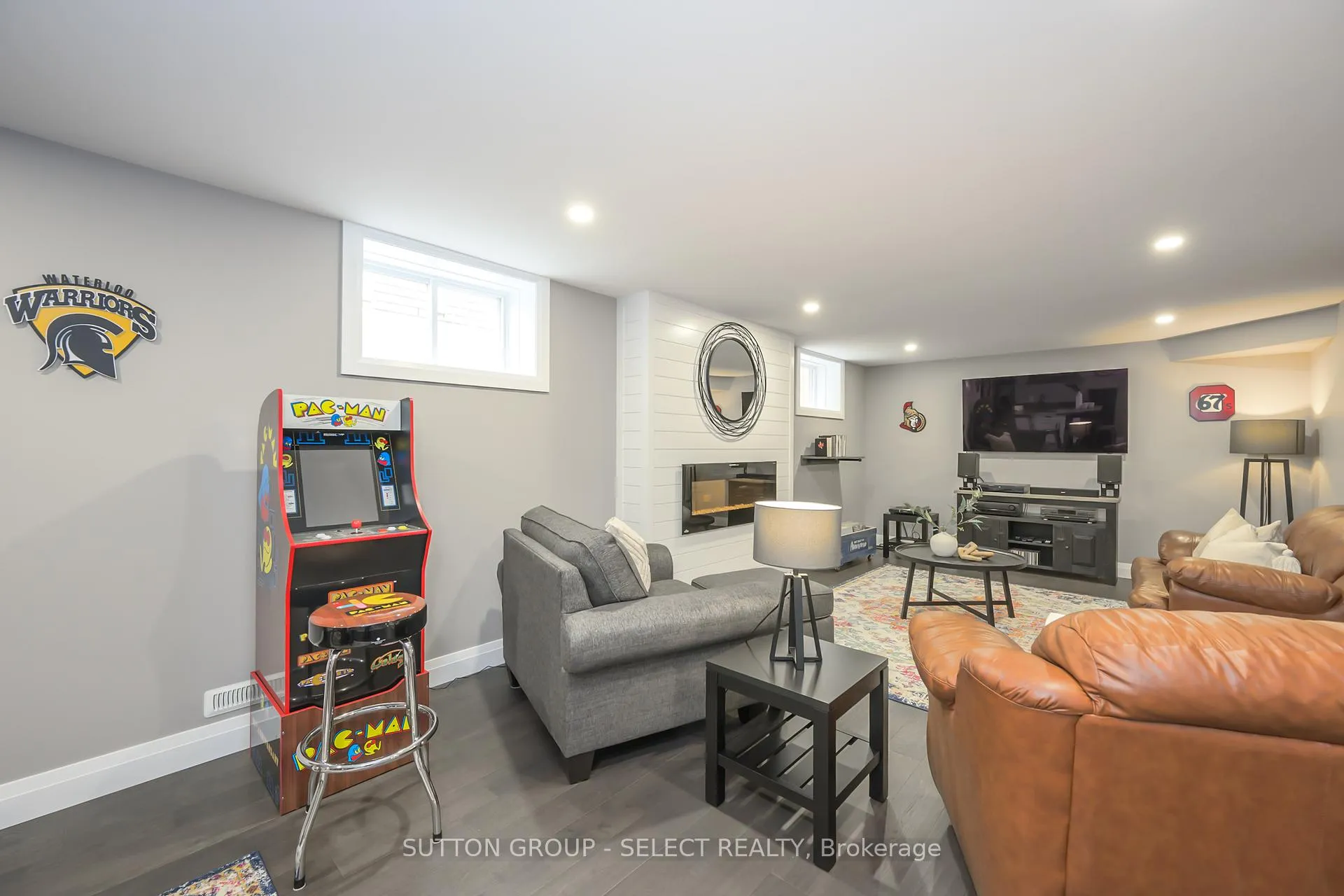 Photo 21 of 697 Barker Street, Strathroy-Caradoc, Mount Brydges — HOMEH