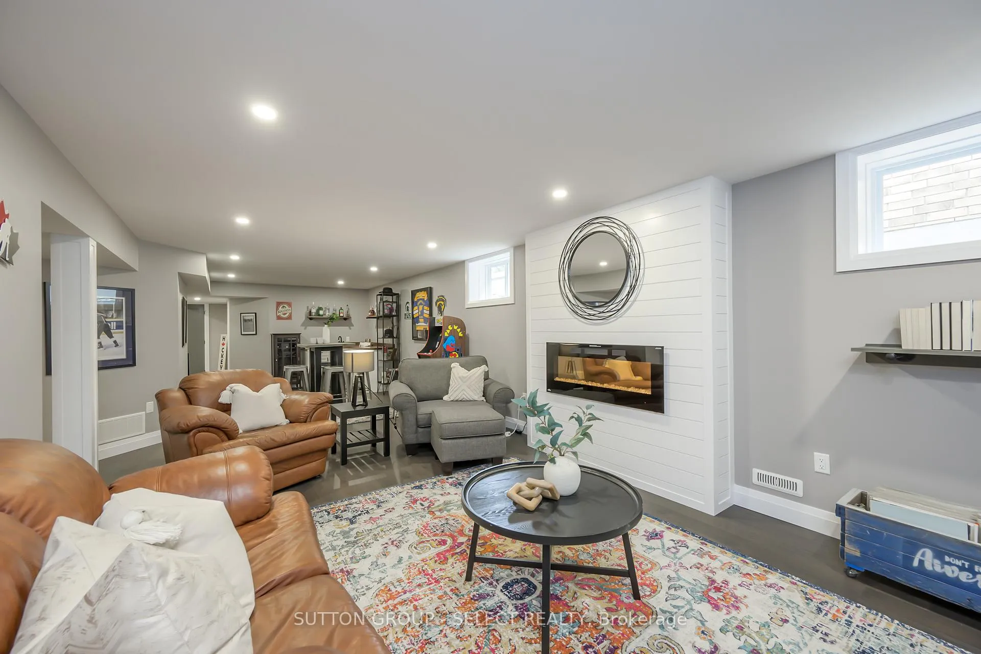 Photo 23 of 697 Barker Street, Strathroy-Caradoc, Mount Brydges — HOMEH
