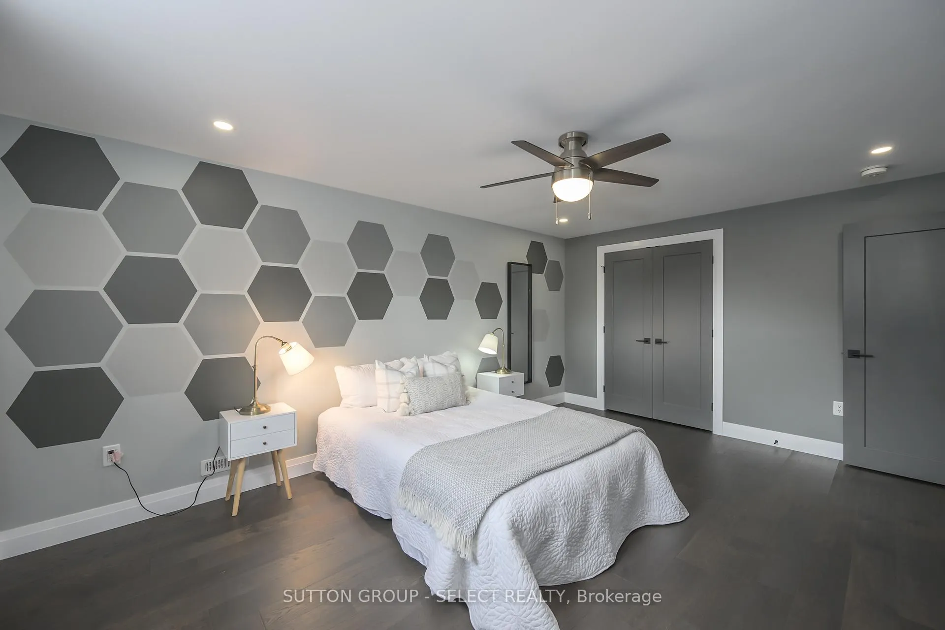 Photo 27 of 697 Barker Street, Strathroy-Caradoc, Mount Brydges — HOMEH