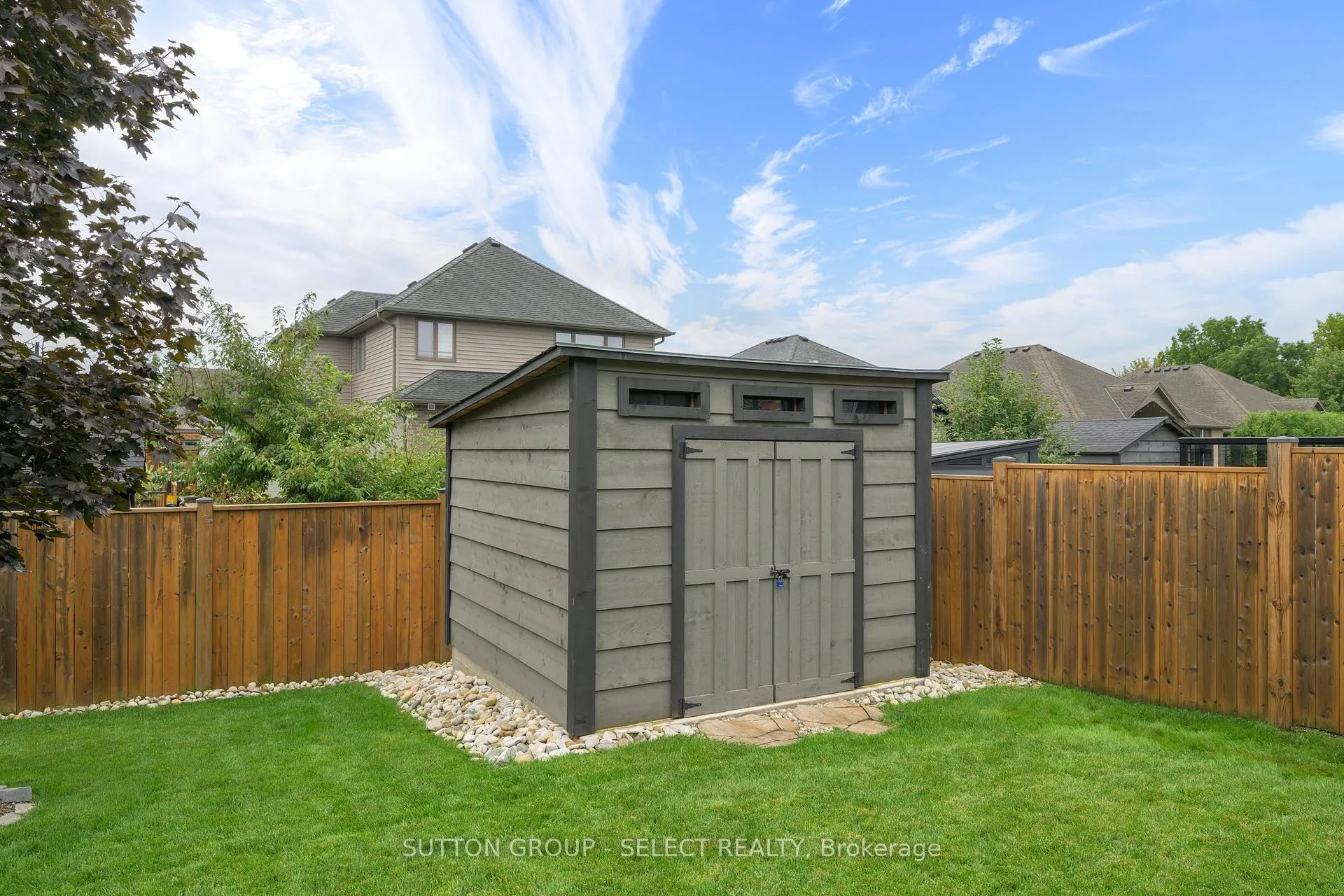 Photo 30 of 697 Barker Street, Strathroy-Caradoc, Mount Brydges — HOMEH