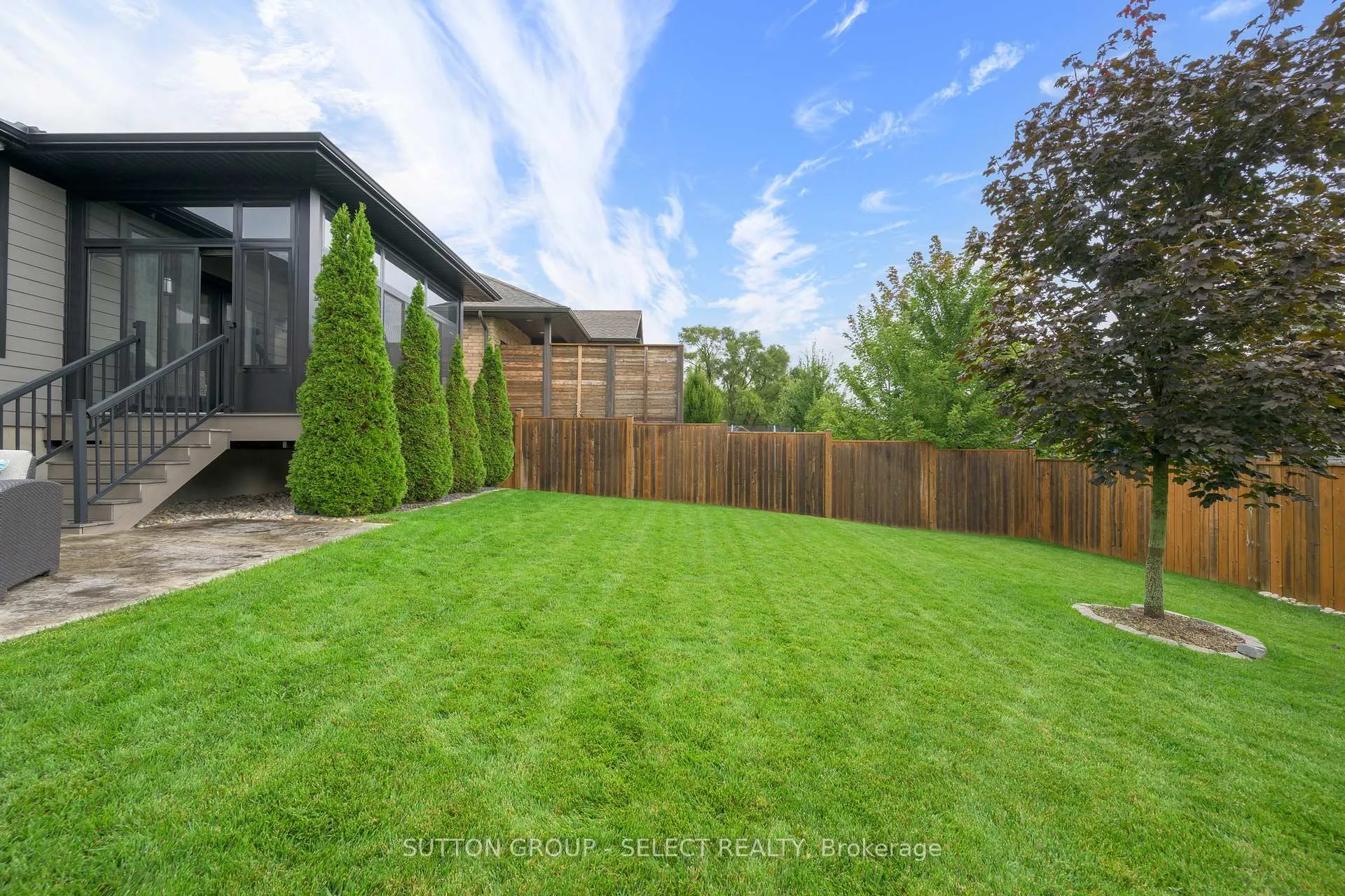 Photo 36 of 697 Barker Street, Strathroy-Caradoc, Mount Brydges — HOMEH