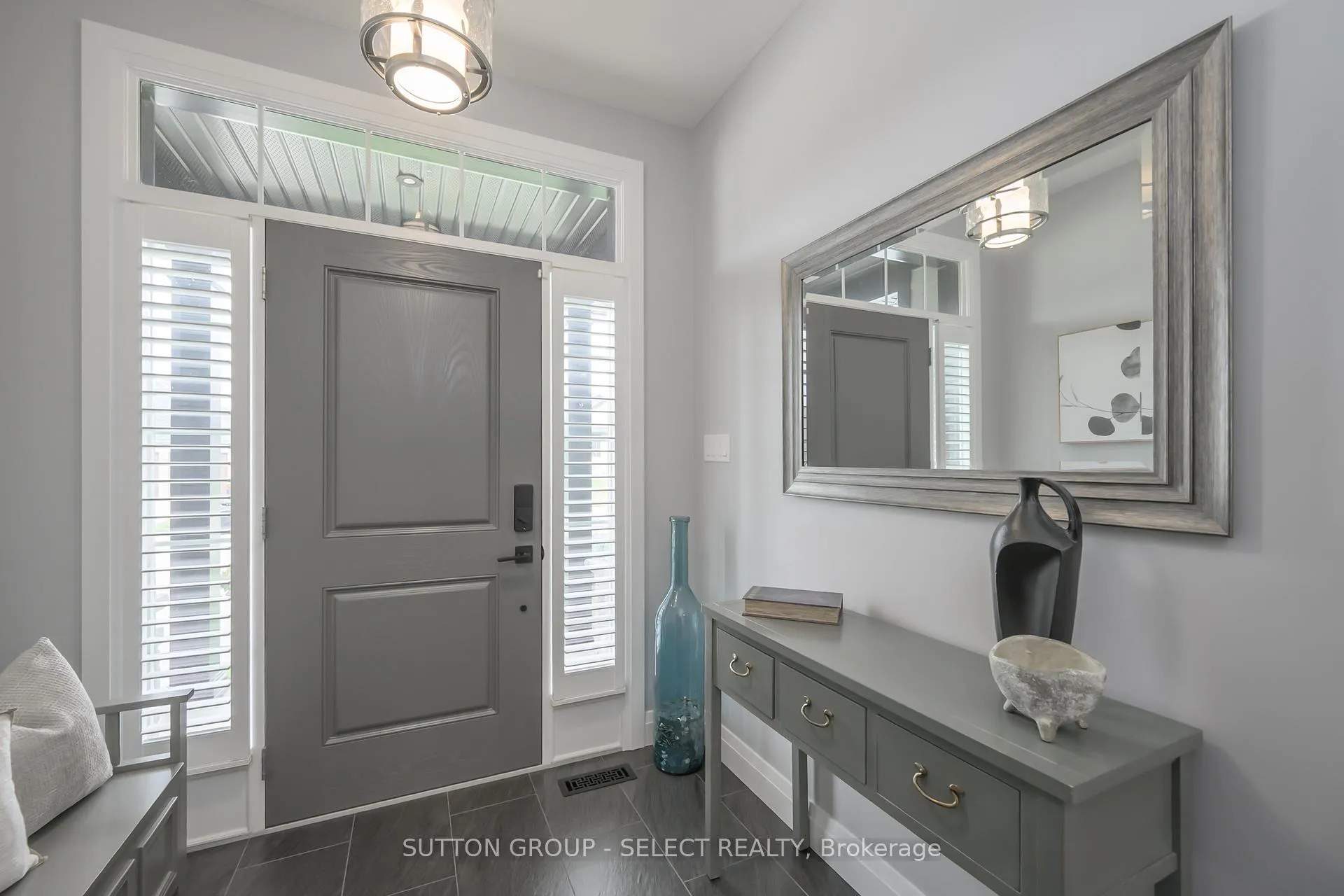 Photo 37 of 697 Barker Street, Strathroy-Caradoc, Mount Brydges — HOMEH