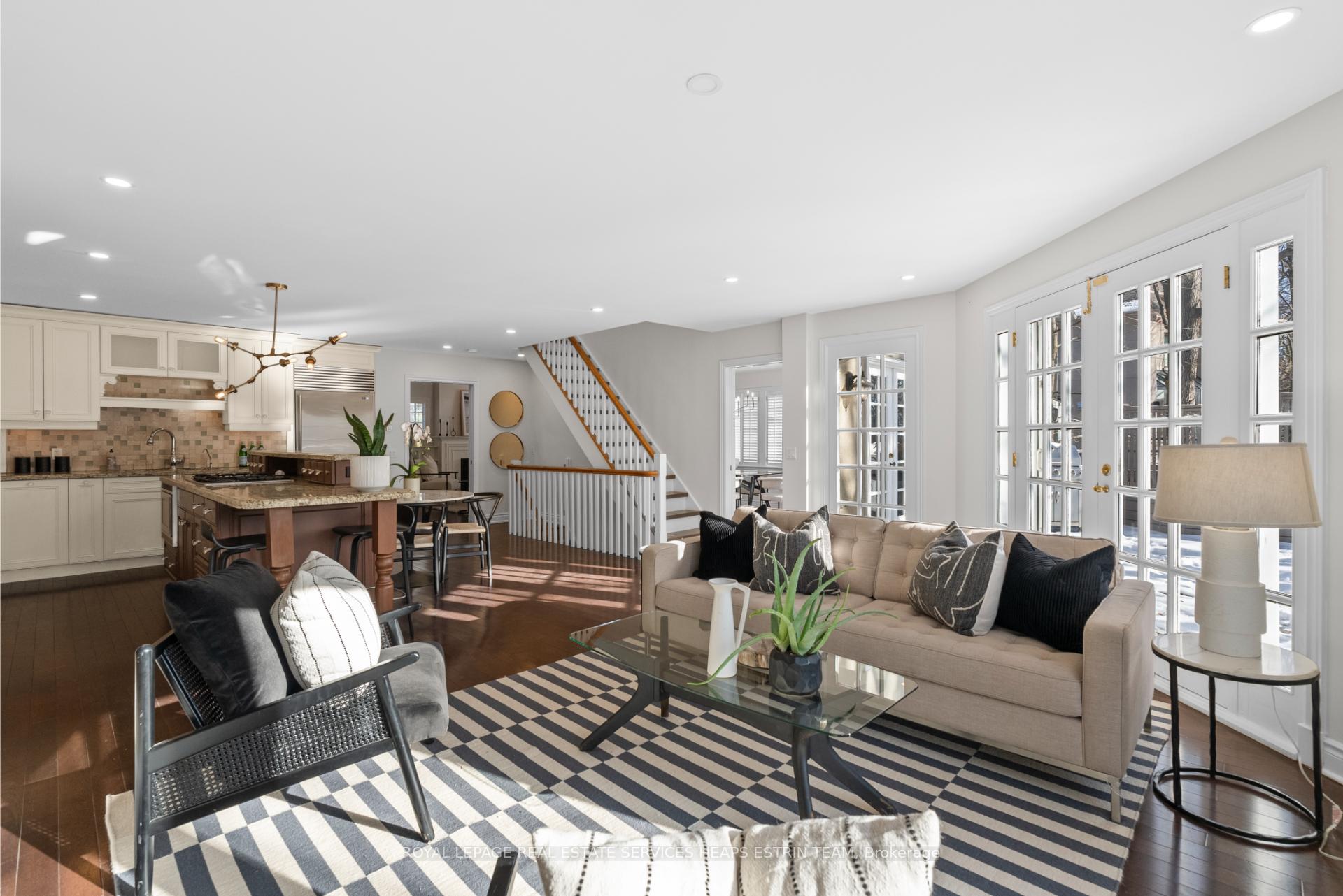 Photo 9 of 30 Bennington Heights Drive, Toronto, Leaside — HOMEH