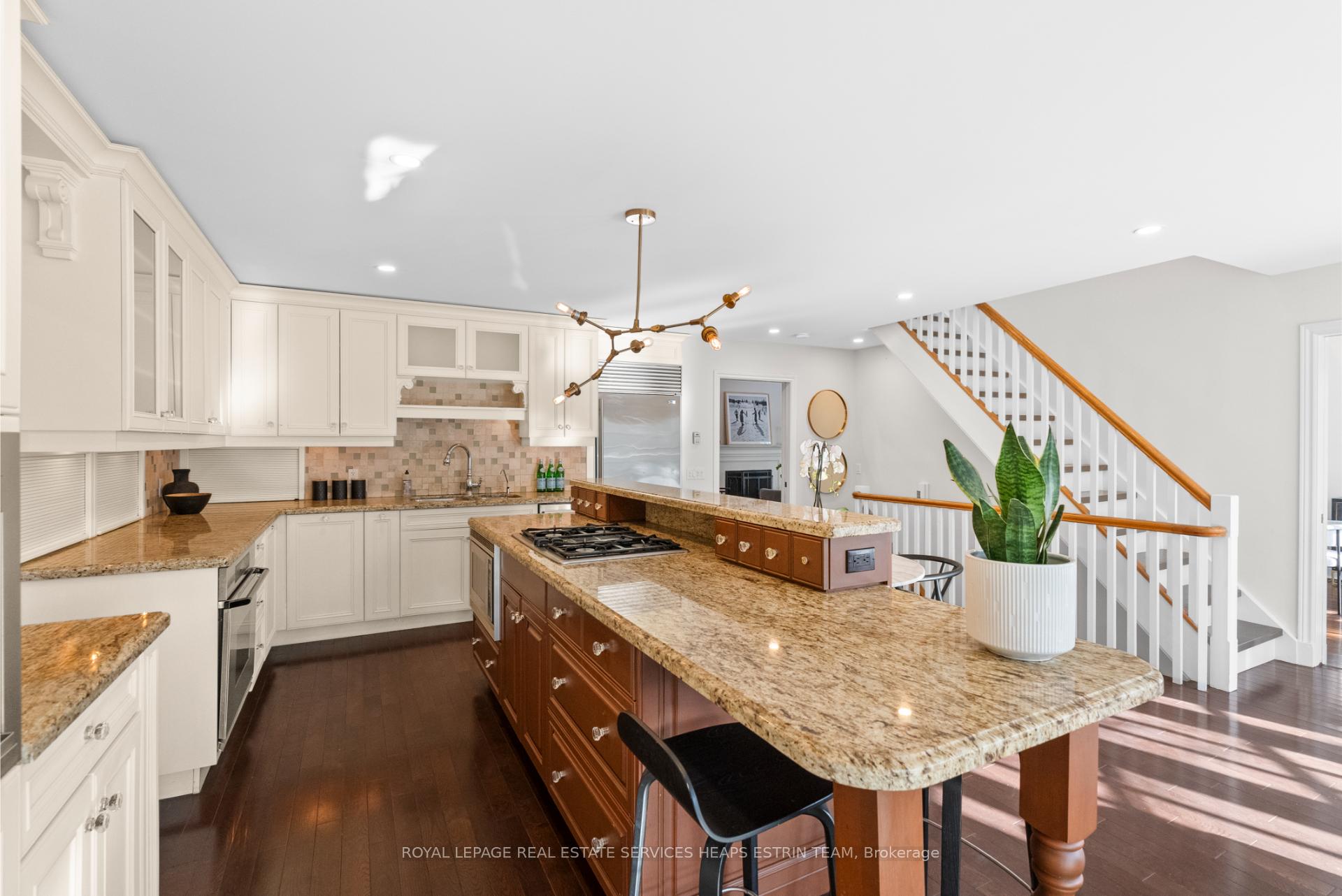 Photo 37 of 30 Bennington Heights Drive, Toronto, Leaside — HOMEH
