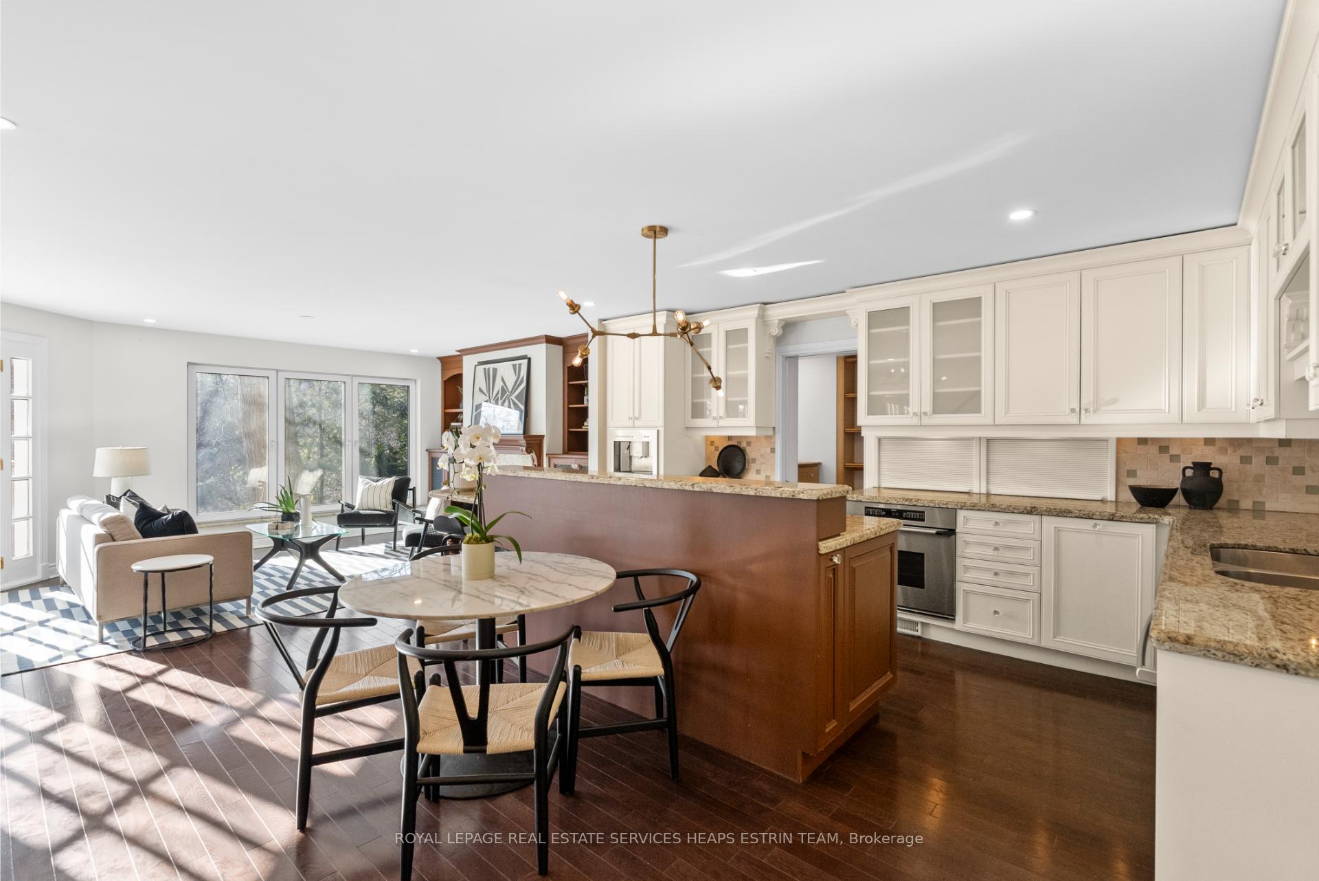 Photo 28 of 30 Bennington Heights Drive, Toronto, Leaside — HOMEH