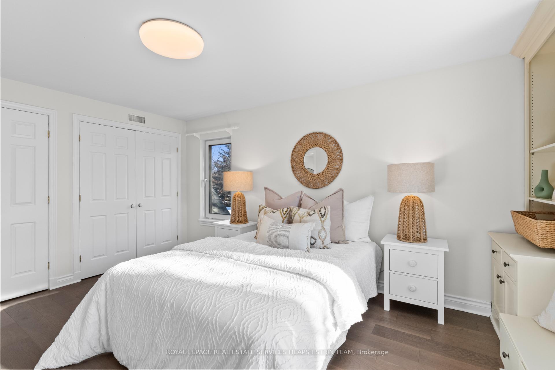 Photo 12 of 30 Bennington Heights Drive, Toronto, Leaside — HOMEH