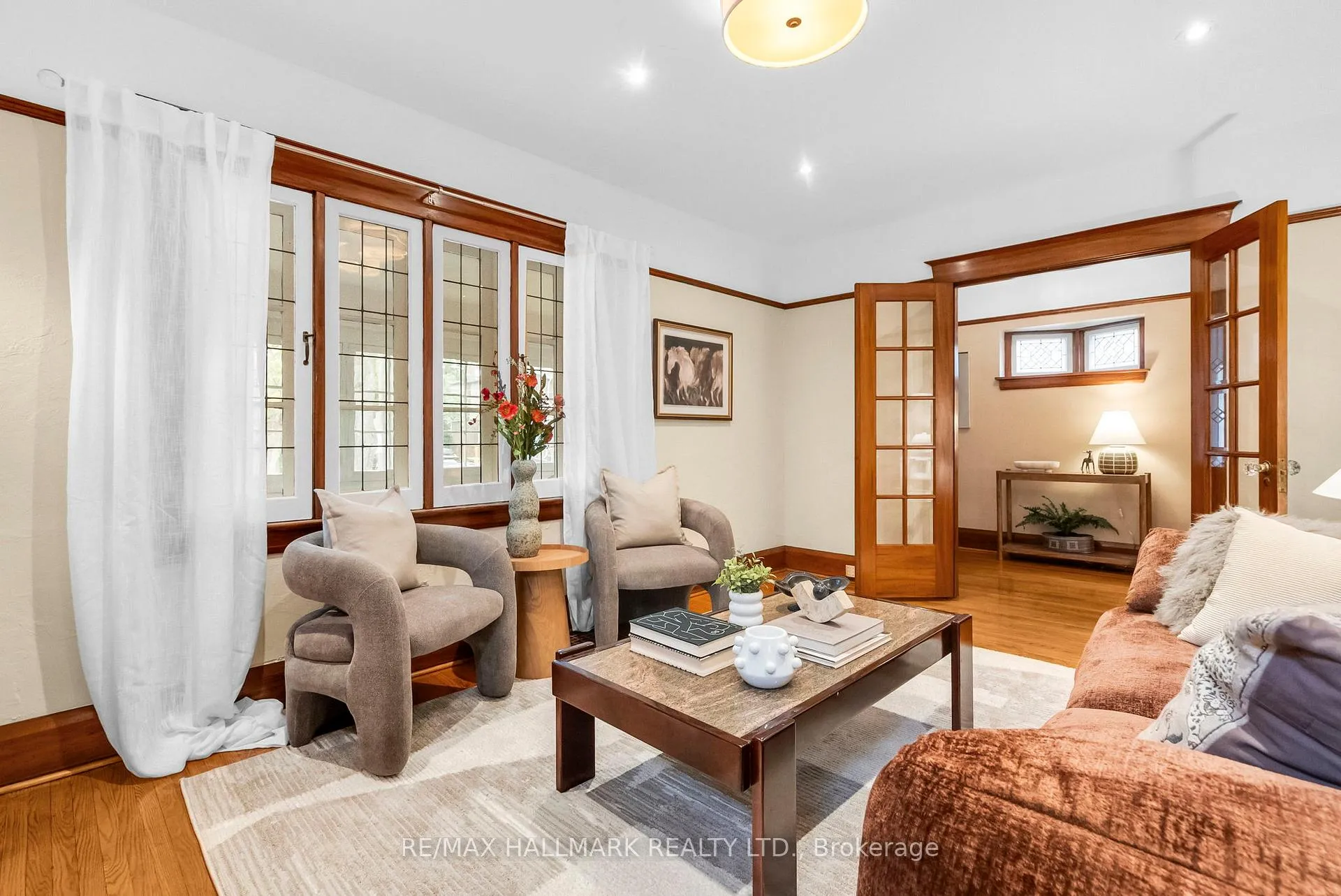 Photo 9 of 2099 Gerrard Street E, Toronto, East End-Danforth — HOMEH