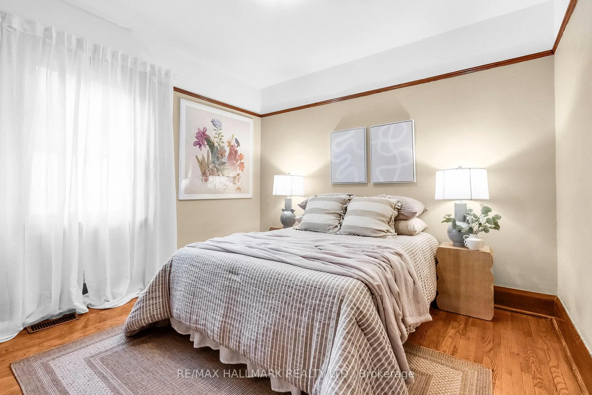 Photo 21 of 2099 Gerrard Street E, Toronto, East End-Danforth — HOMEH