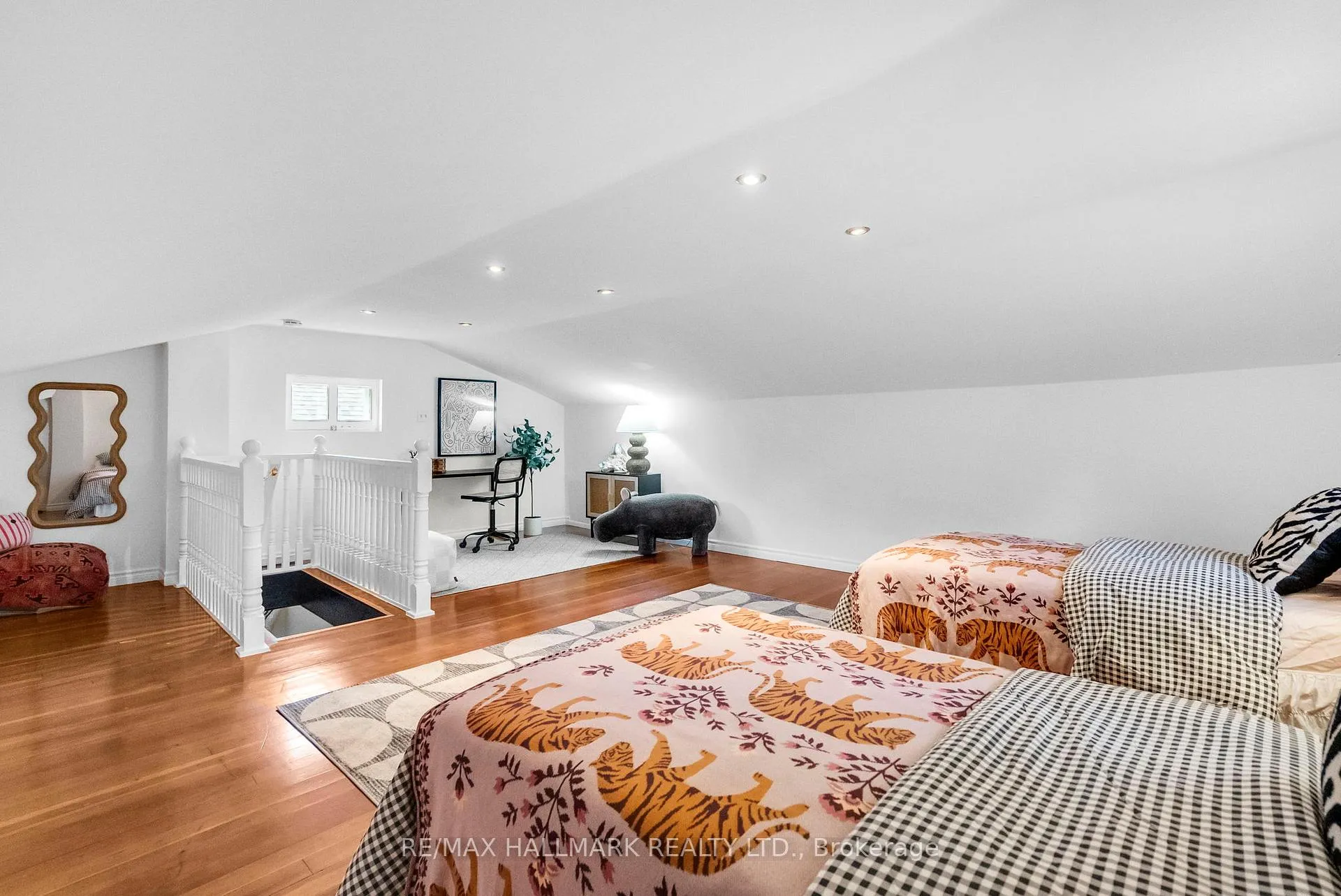 Photo 29 of 2099 Gerrard Street E, Toronto, East End-Danforth — HOMEH