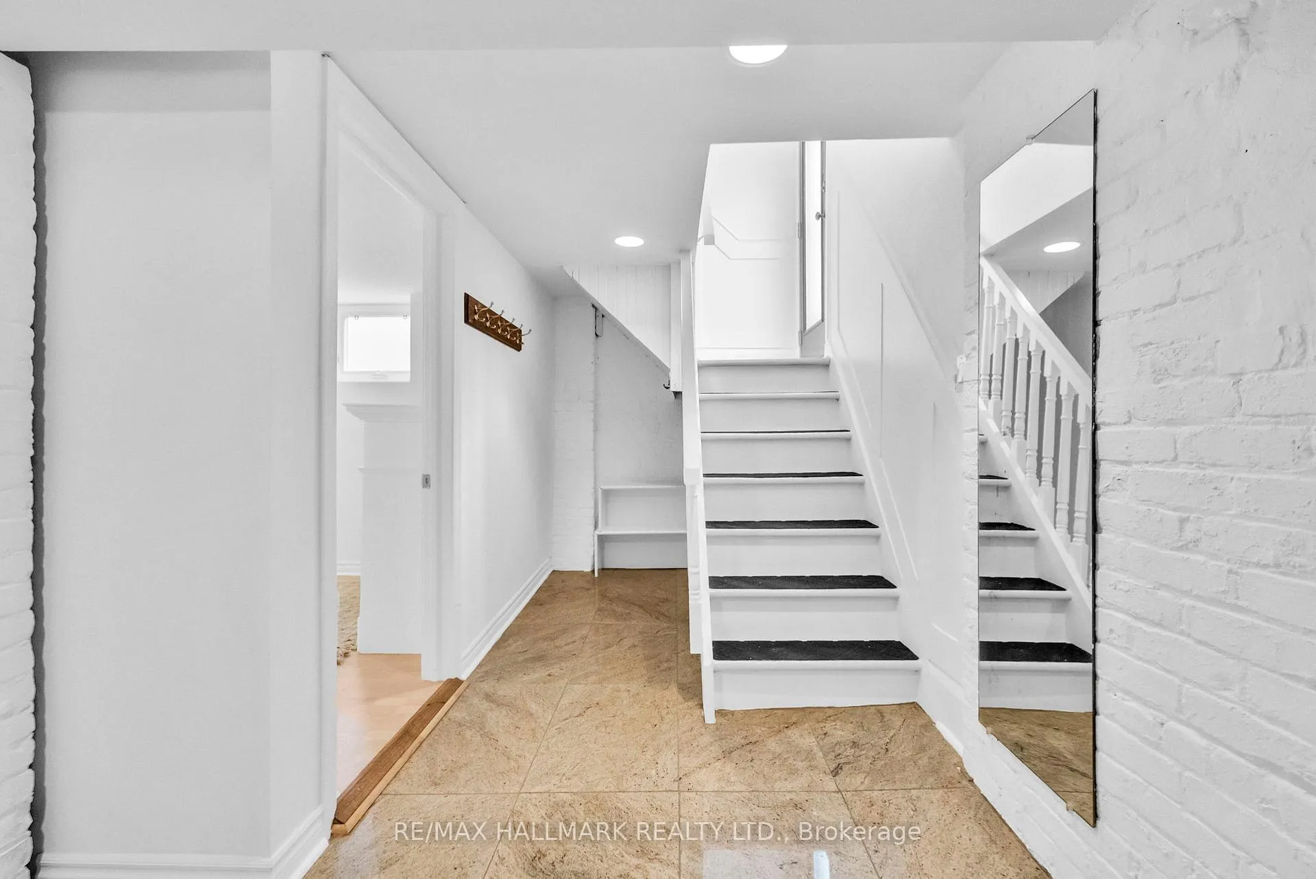 Photo 35 of 2099 Gerrard Street E, Toronto, East End-Danforth — HOMEH