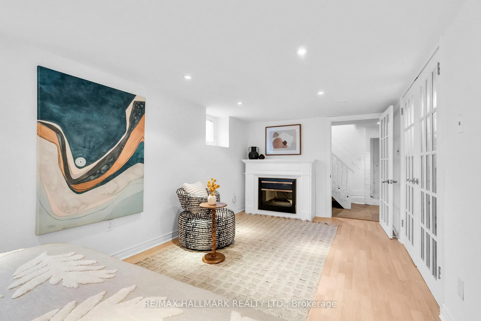 Photo 38 of 2099 Gerrard Street E, Toronto, East End-Danforth — HOMEH