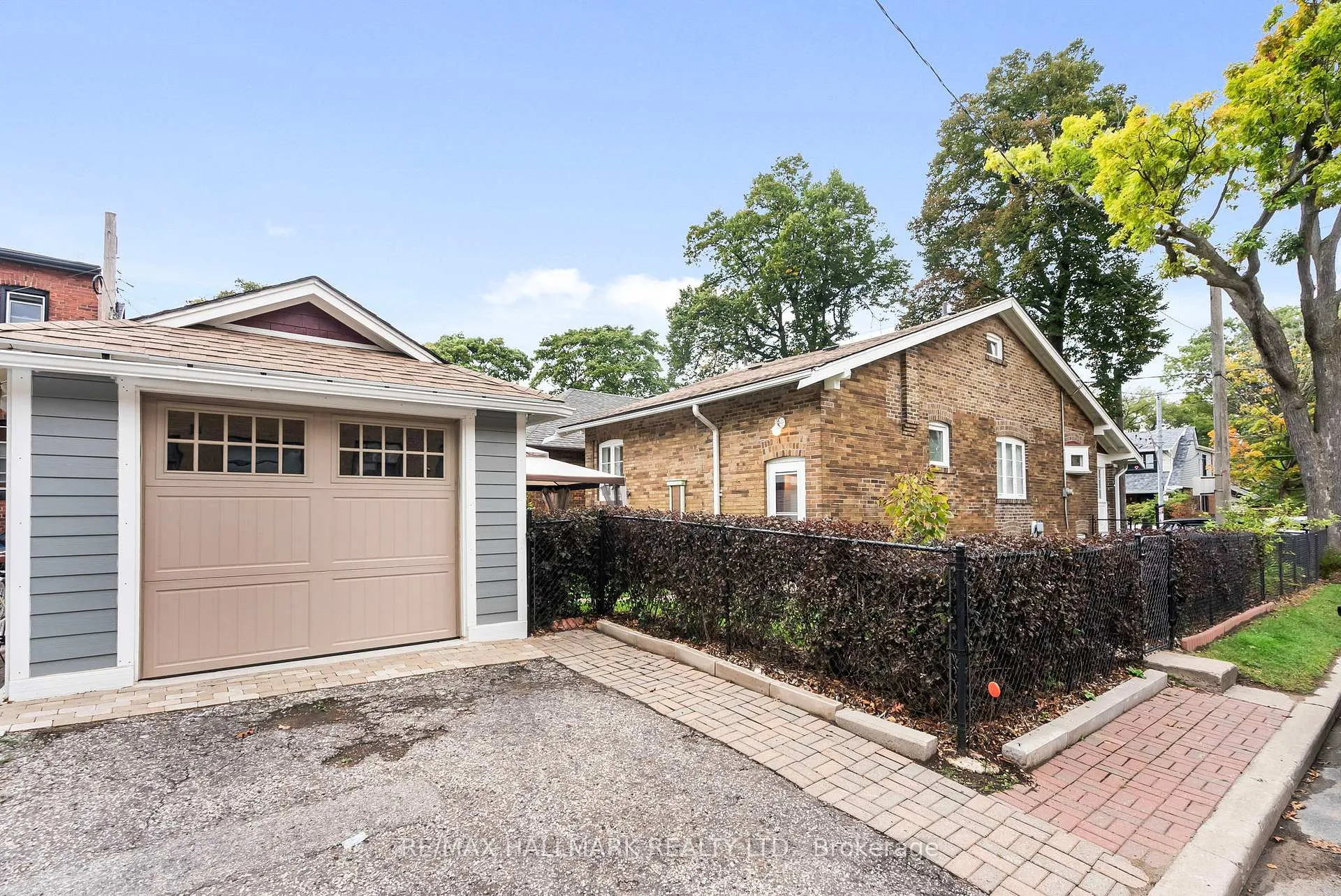 Photo 47 of 2099 Gerrard Street E, Toronto, East End-Danforth — HOMEH