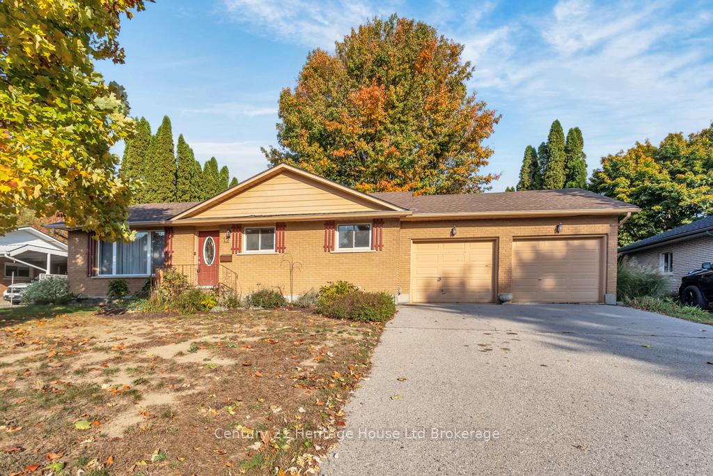 Photo 1 of 12 Camdon Court, Tillsonburg — HOMEH