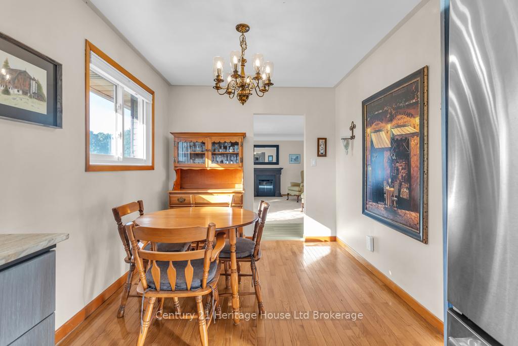 Photo 4 of 12 Camdon Court, Tillsonburg — HOMEH
