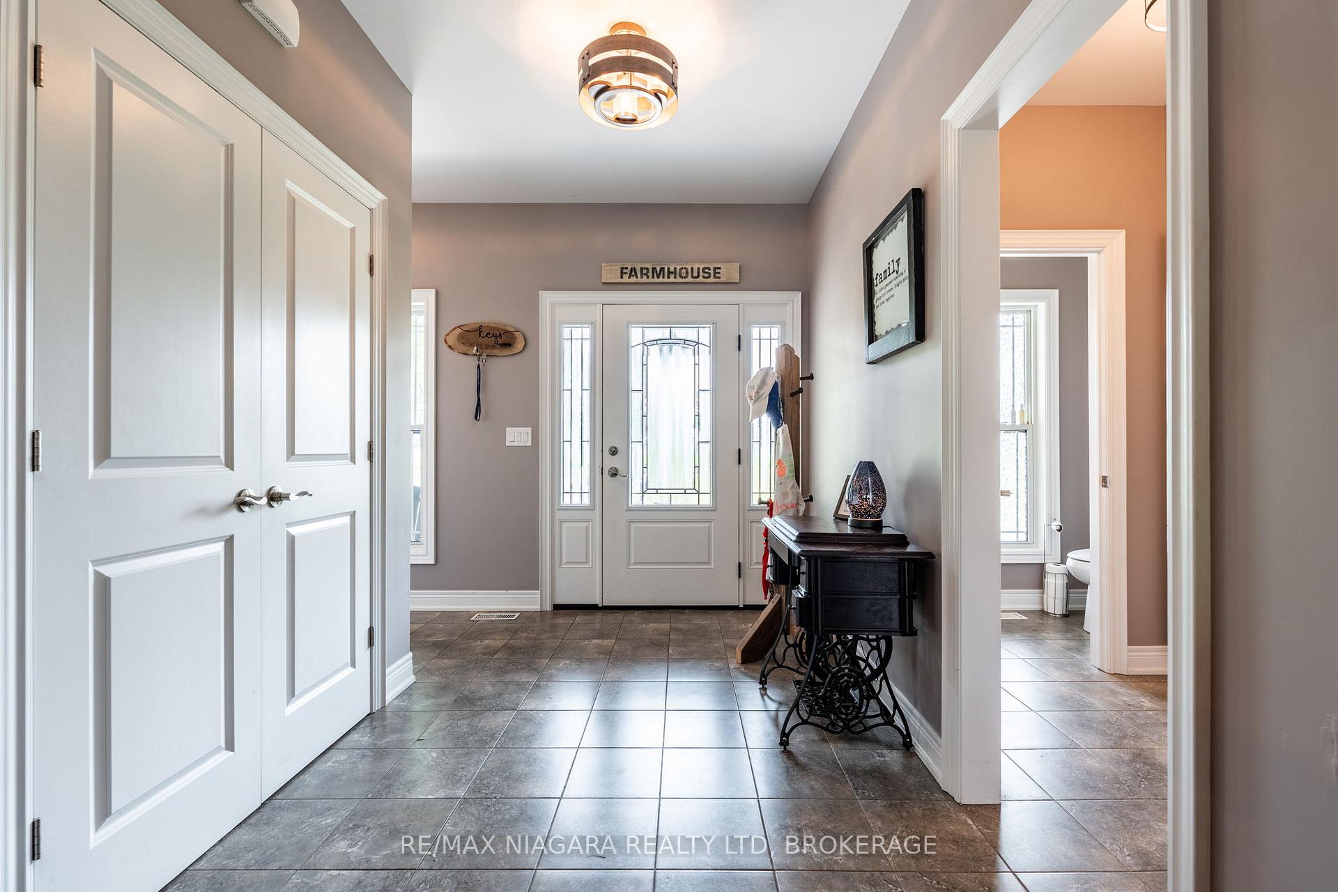 Photo 5 of 1892 Turner Road, Thorold, Hurricane/Merrittville — HOMEH
