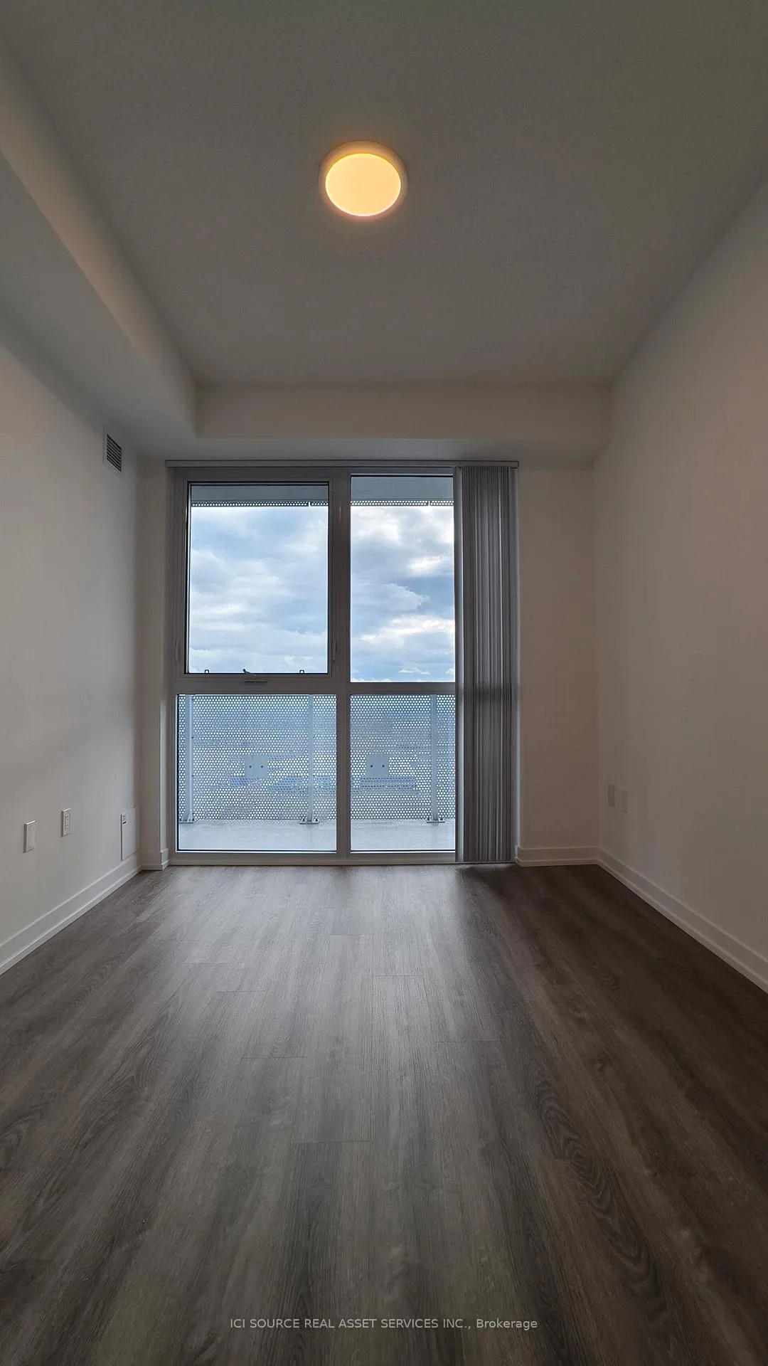 Photo 4 of Unit 2311, 8 Interchange Way, Vaughan, Vaughan Corporate Centre — HOMEH
