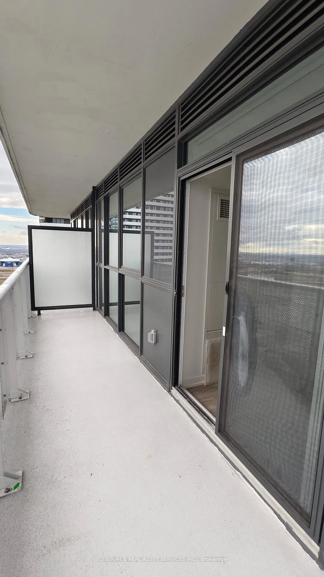 Photo 10 of Unit 2311, 8 Interchange Way, Vaughan, Vaughan Corporate Centre — HOMEH
