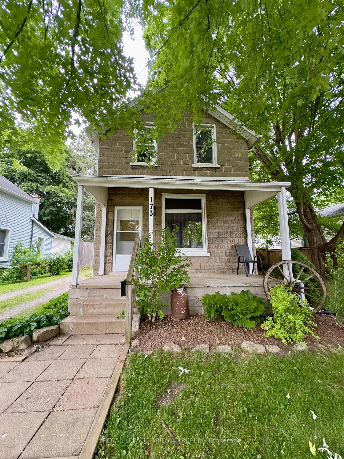 Photo 2 of 173 Centre Street E, Strathroy-Caradoc, NE — HOMEH